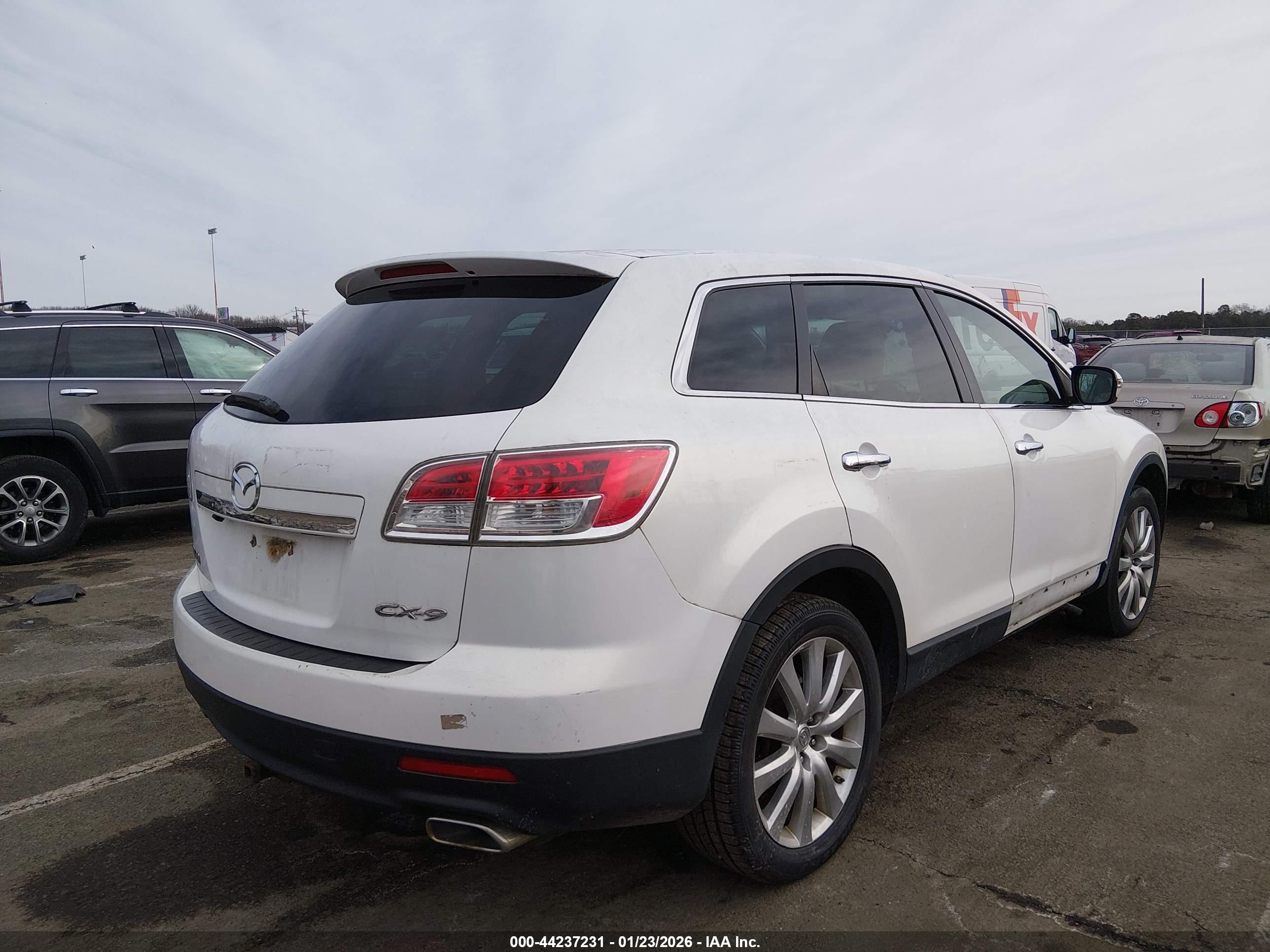 MAZDA CX-9 image 4