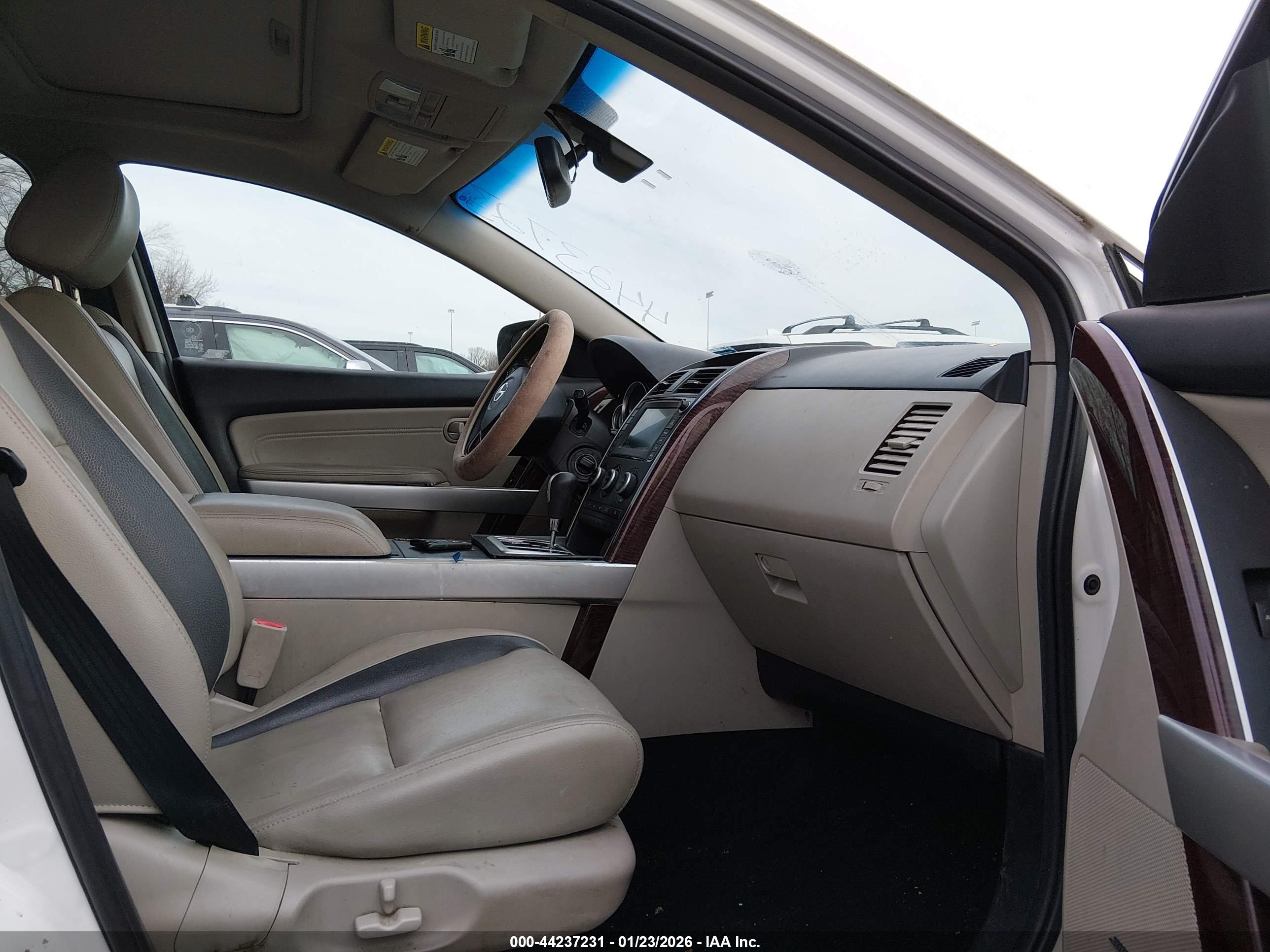 MAZDA CX-9 image 5