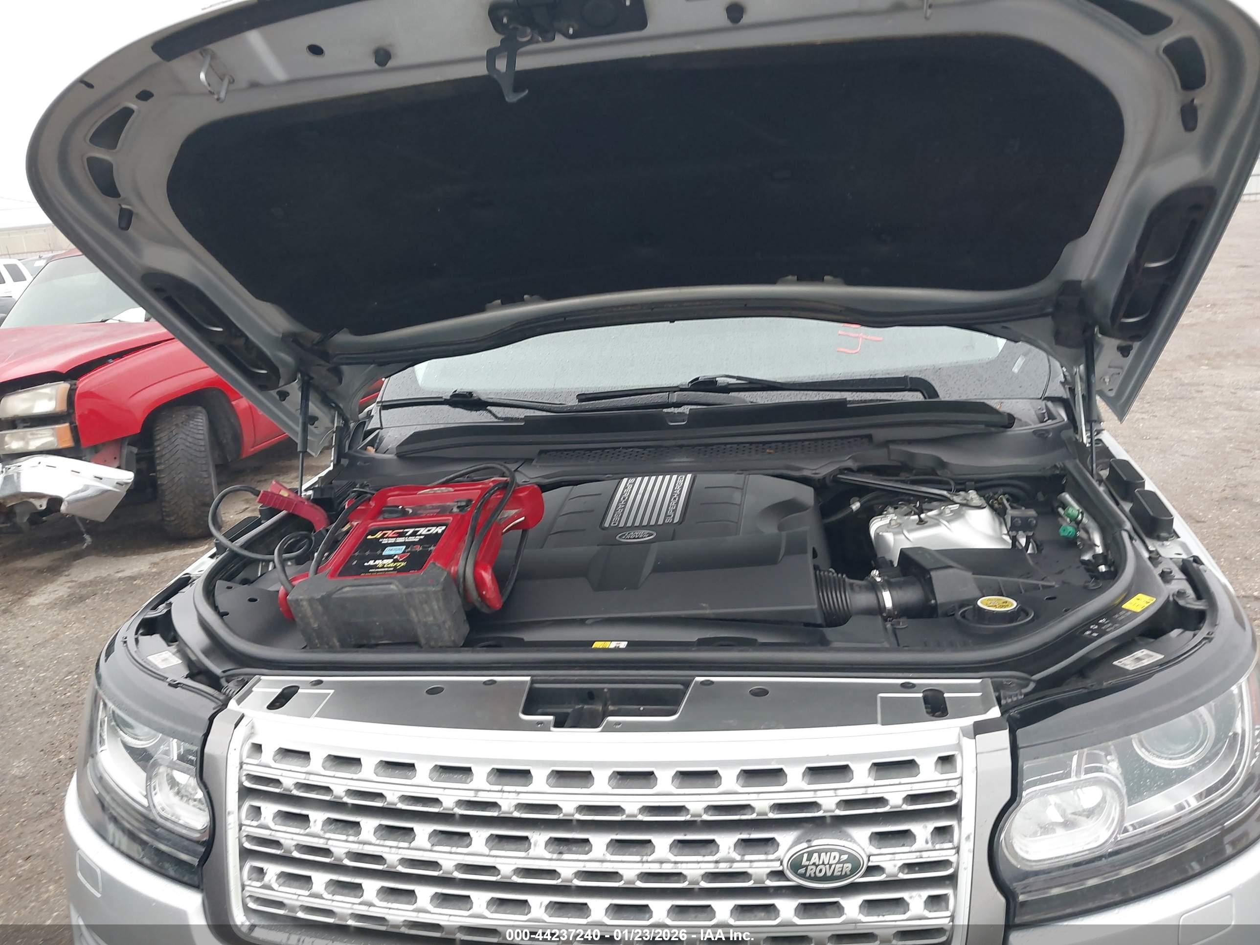 LAND ROVER image 10