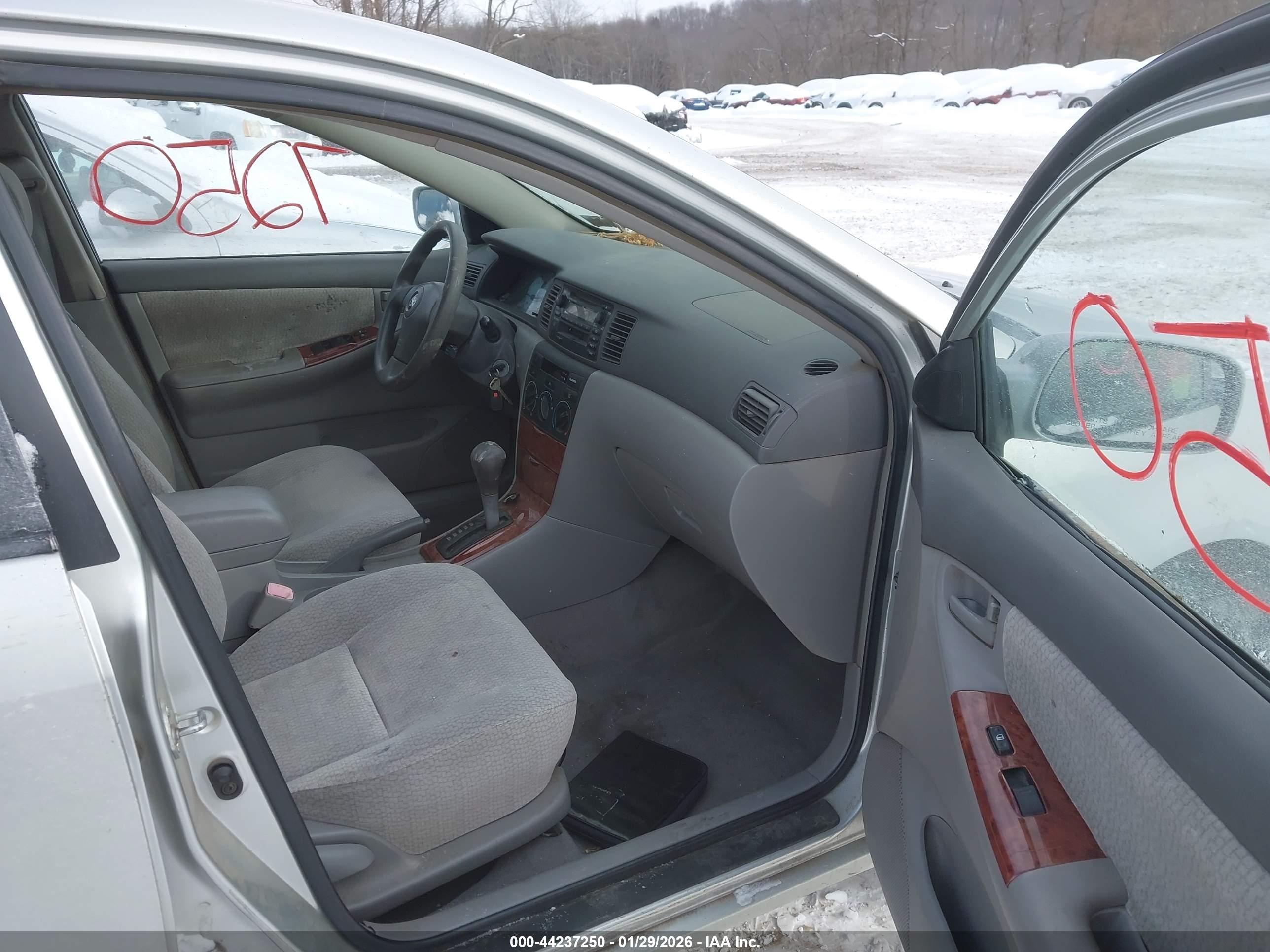 TOYOTA COROLLA image 5