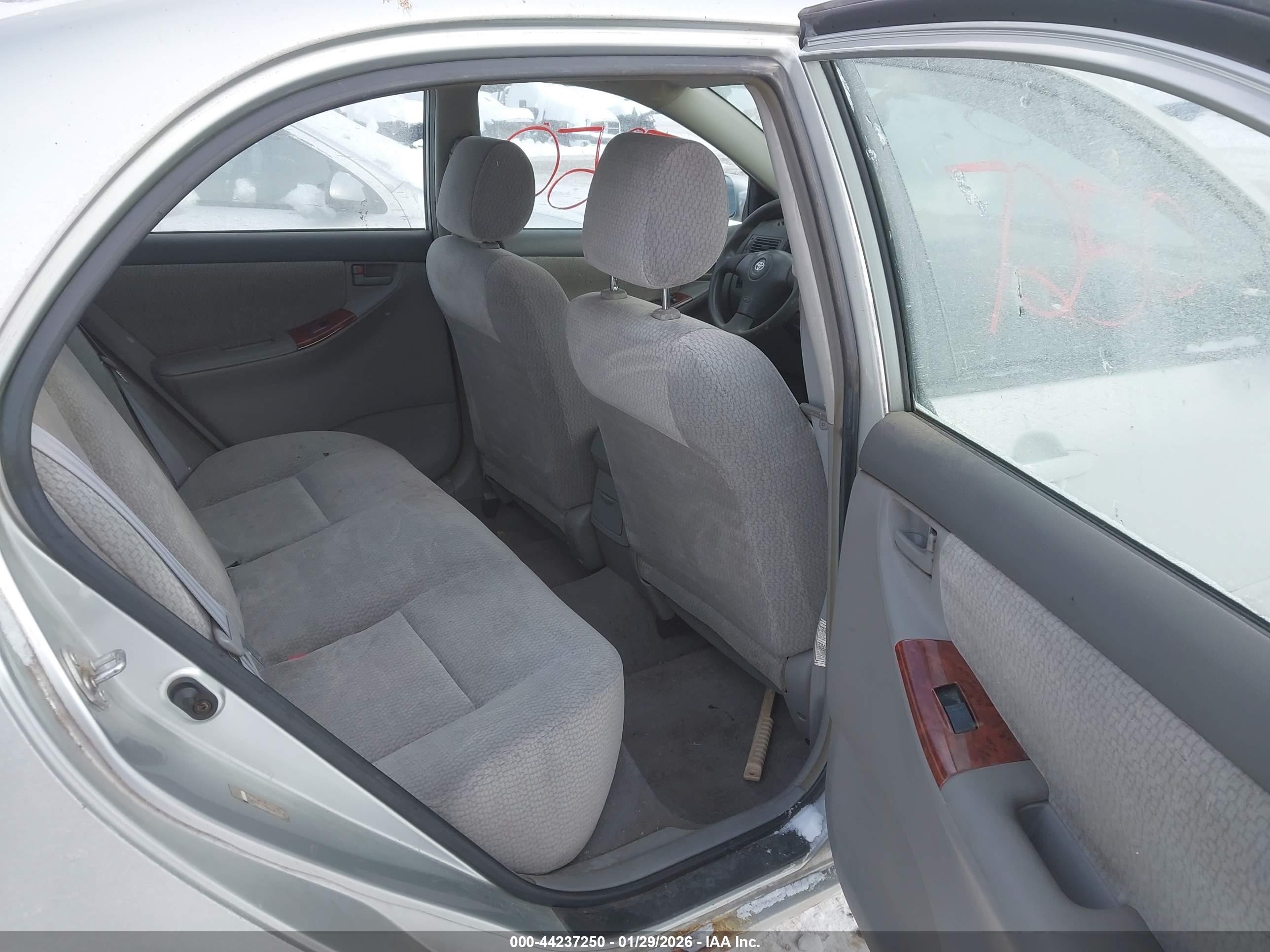 TOYOTA COROLLA image 8