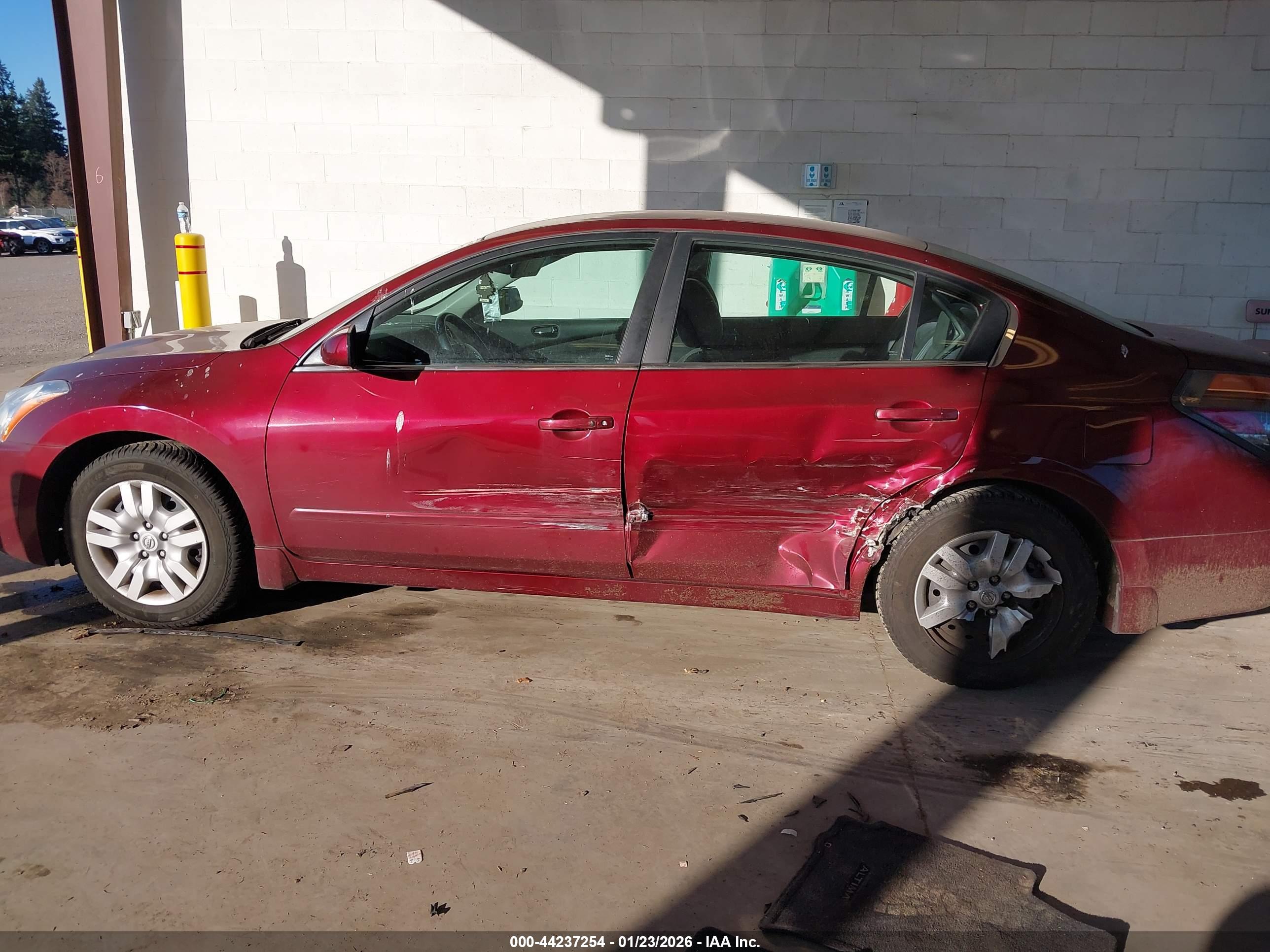 NISSAN ALTIMA image 6