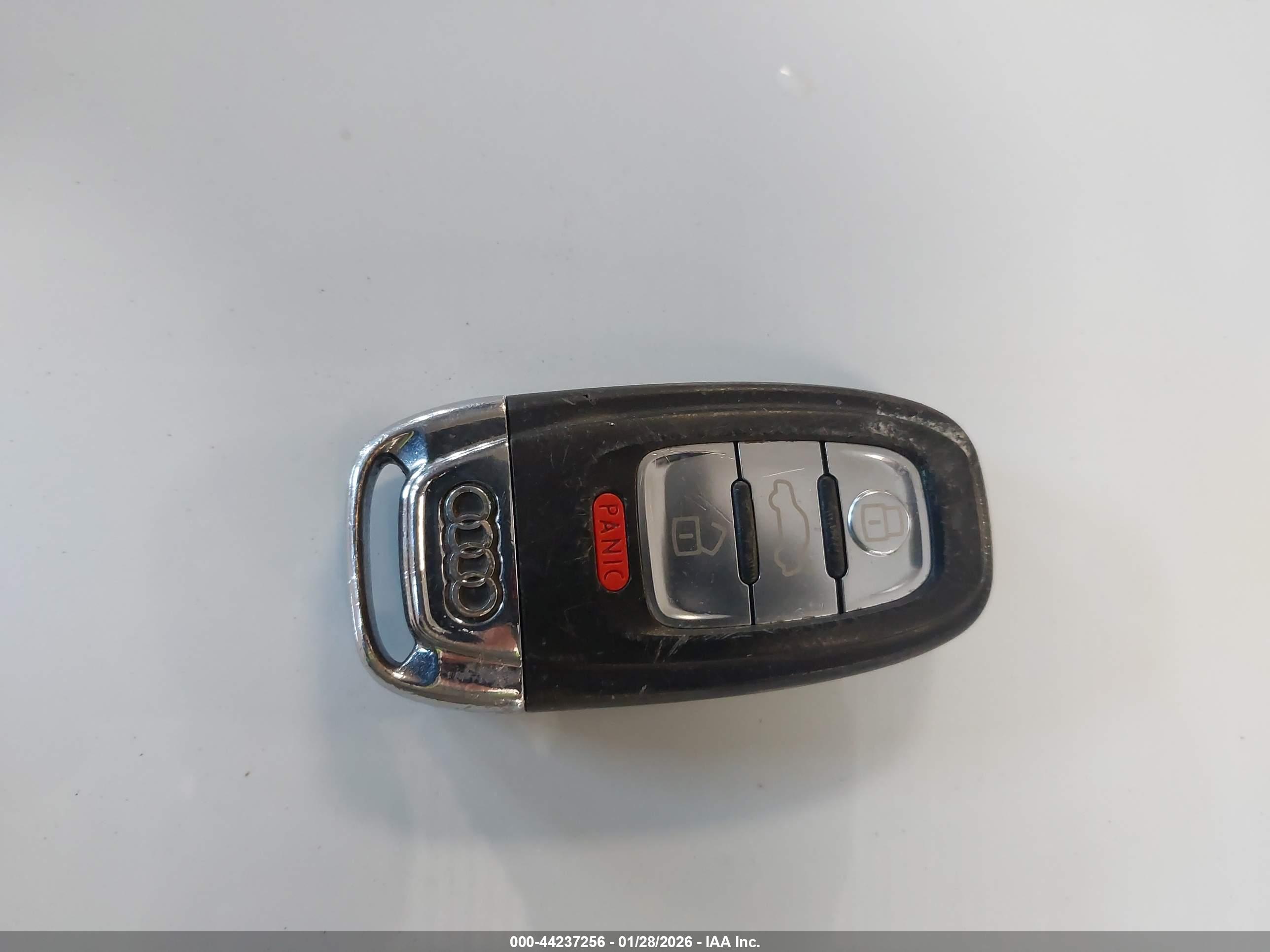 AUDI A4 image 11