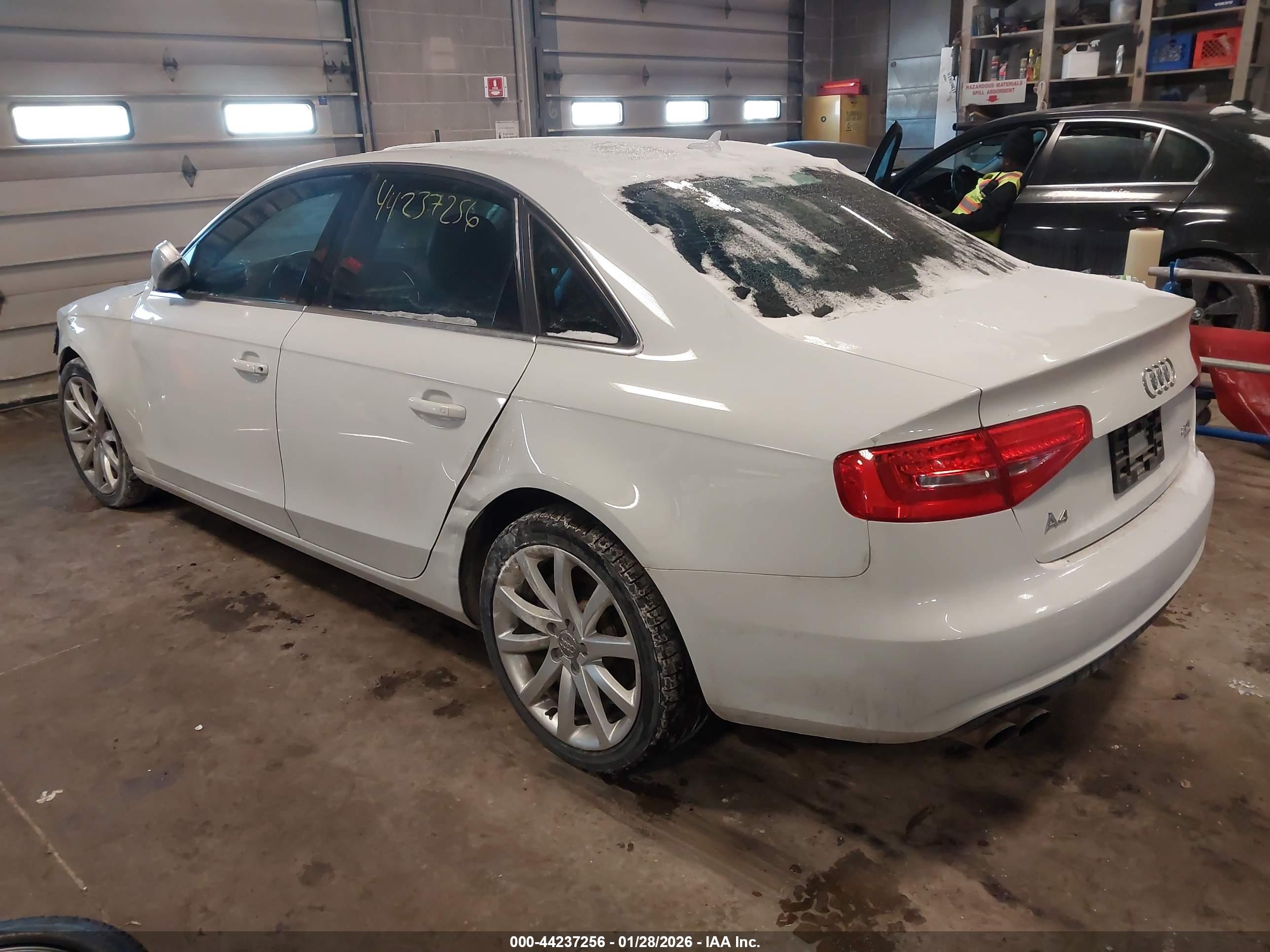 AUDI A4 image 3