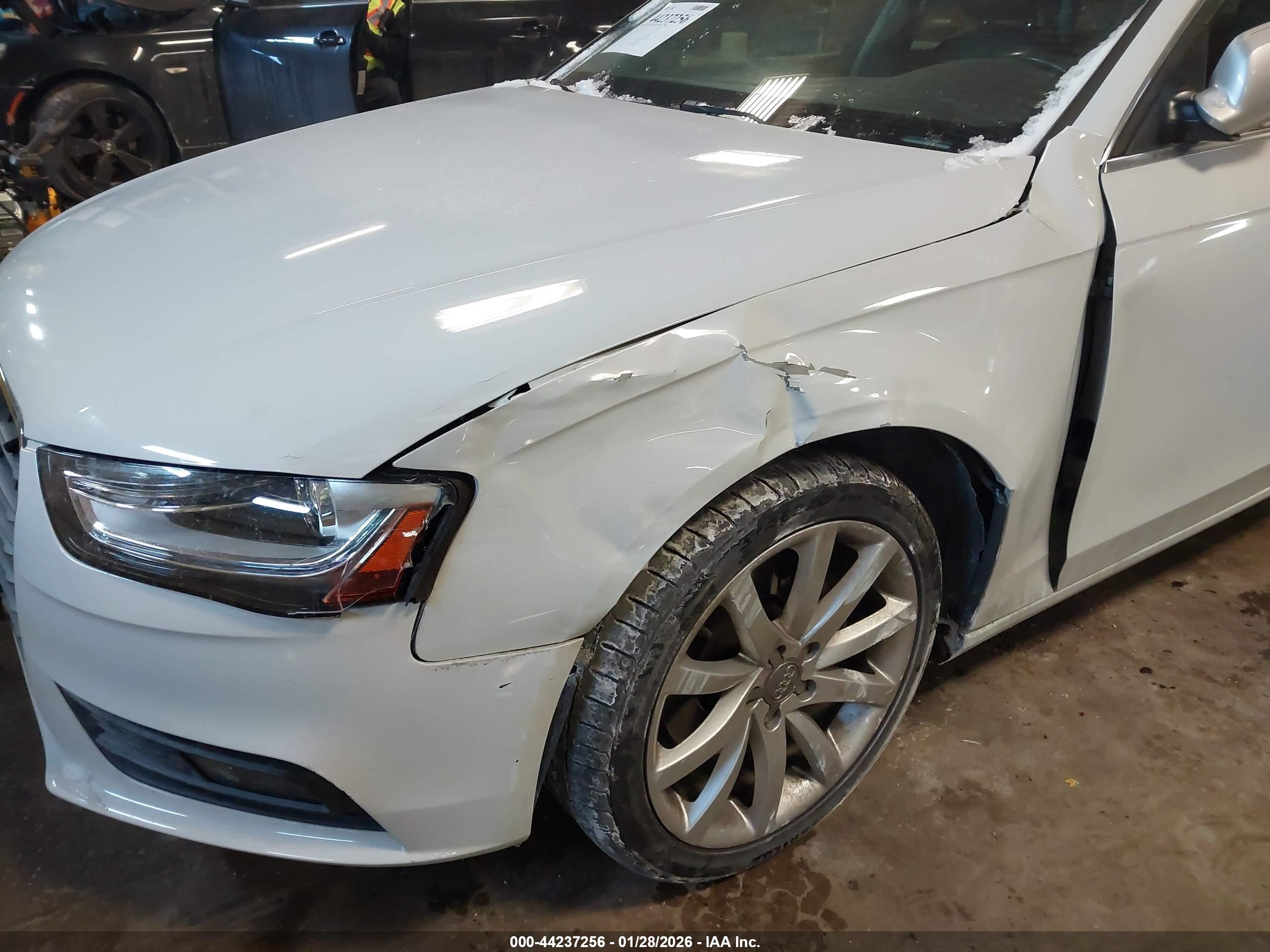 AUDI A4 image 6