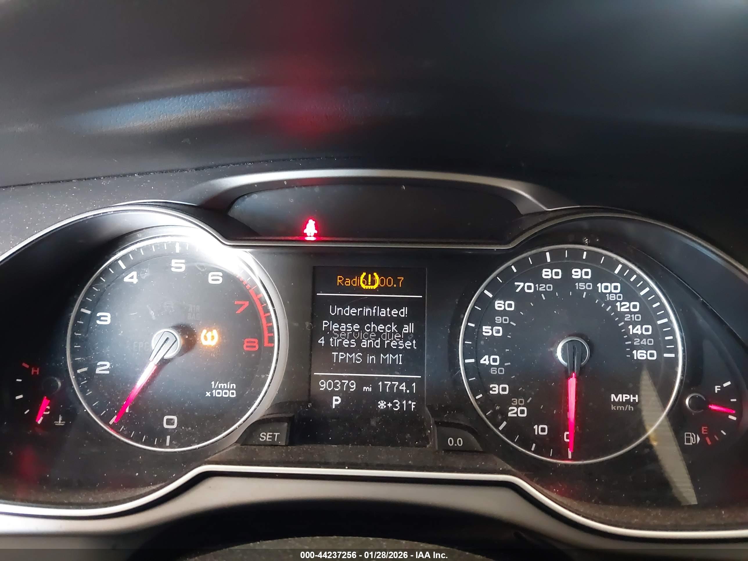 AUDI A4 image 7
