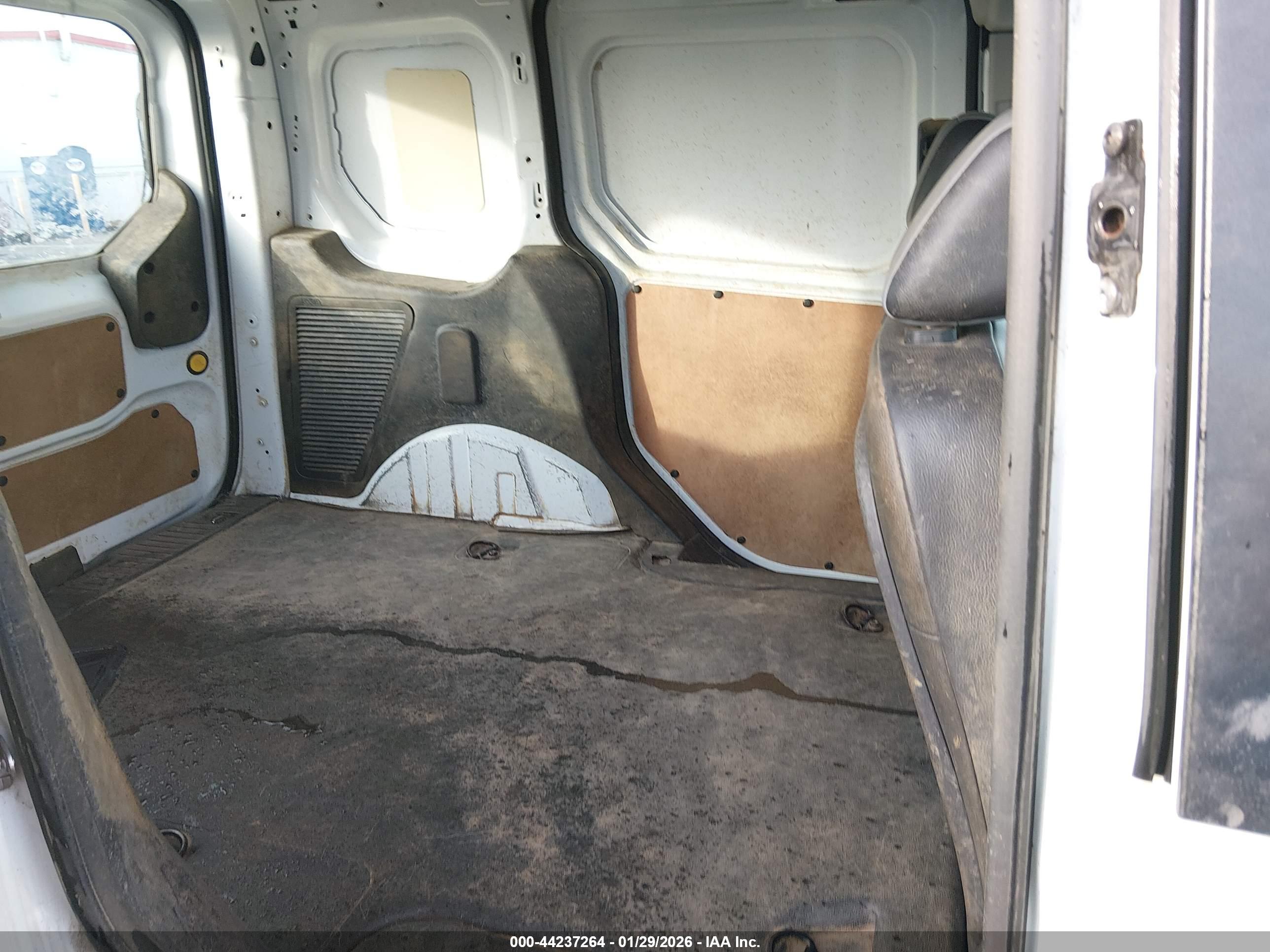 FORD TRANSIT image 8