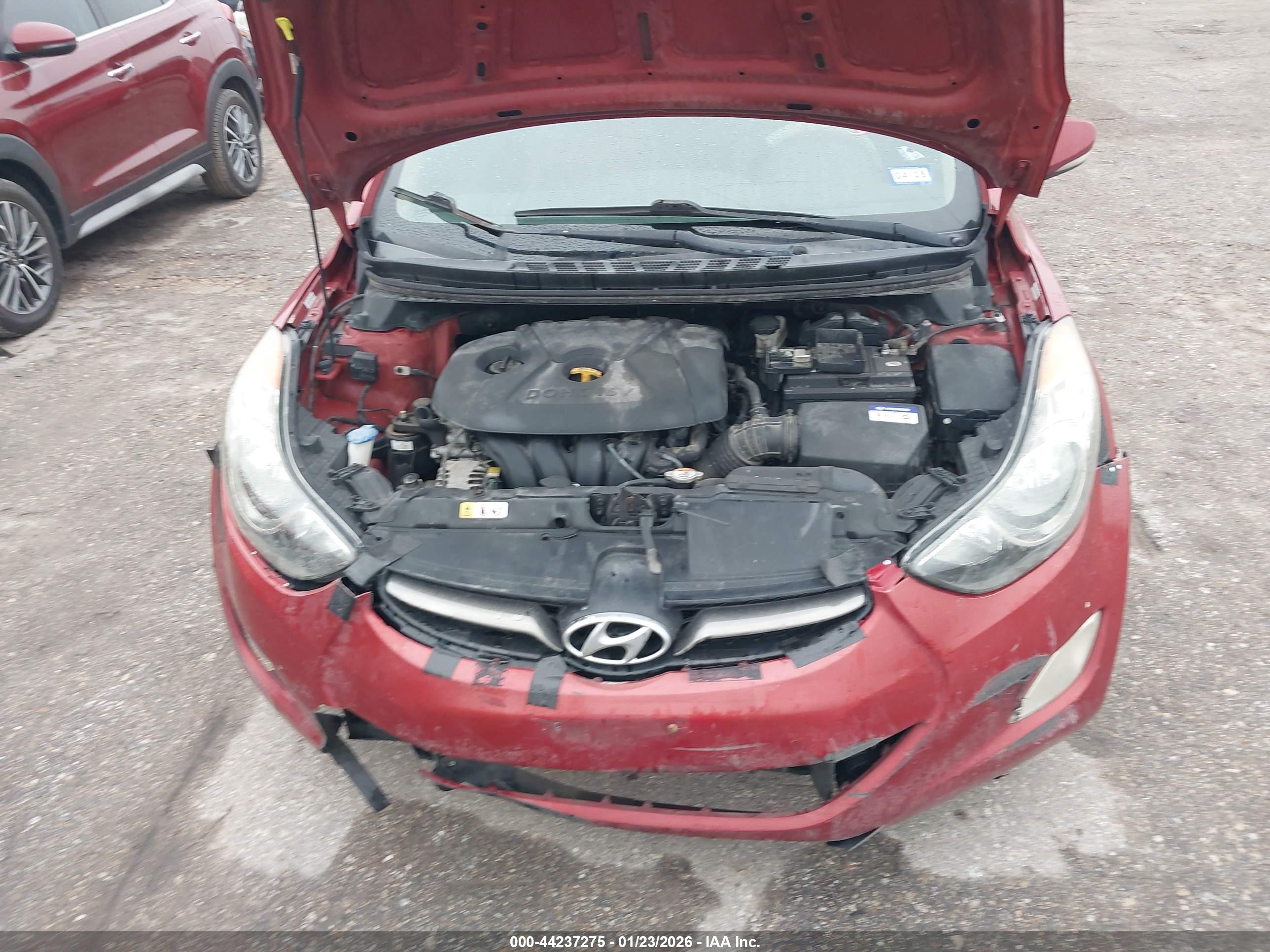 HYUNDAI ELANTRA image 10