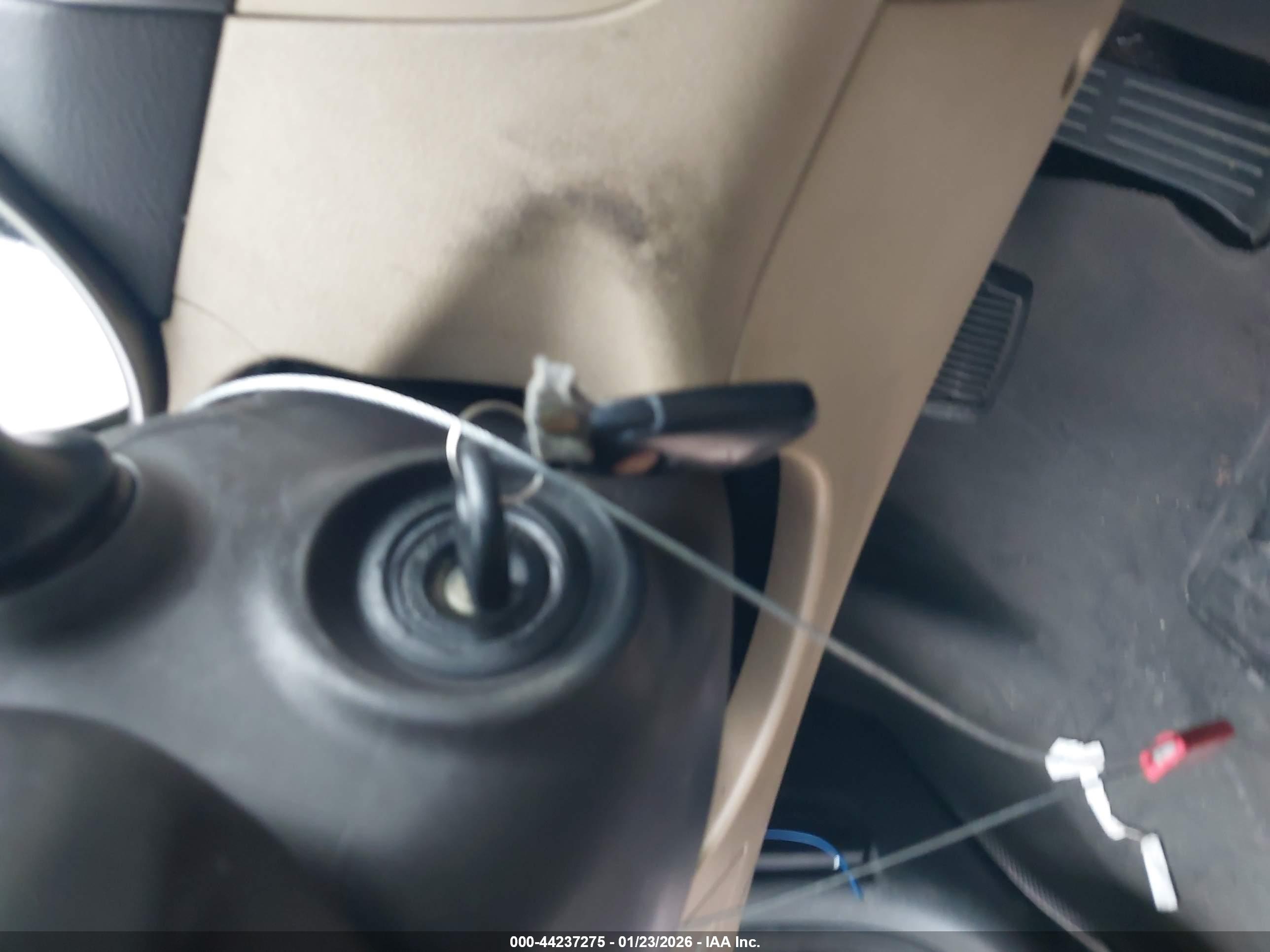 HYUNDAI ELANTRA image 11
