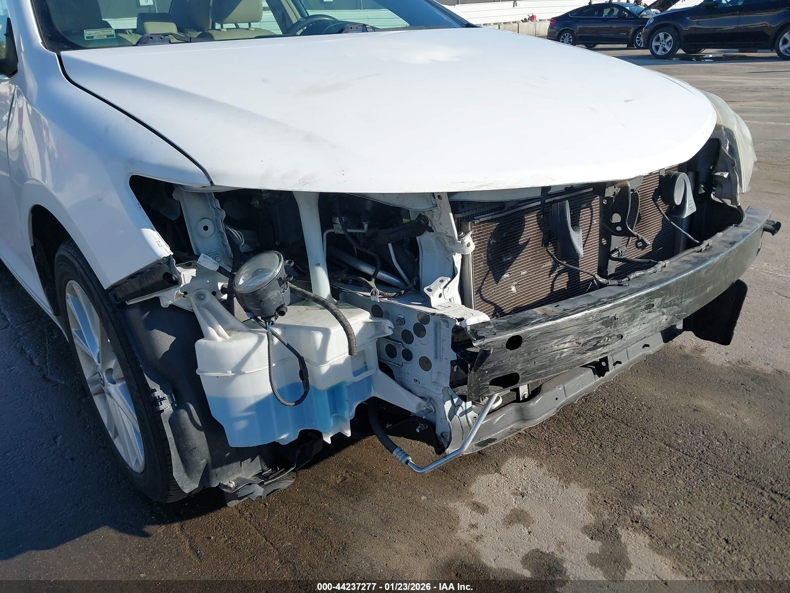 TOYOTA CAMRY image 6