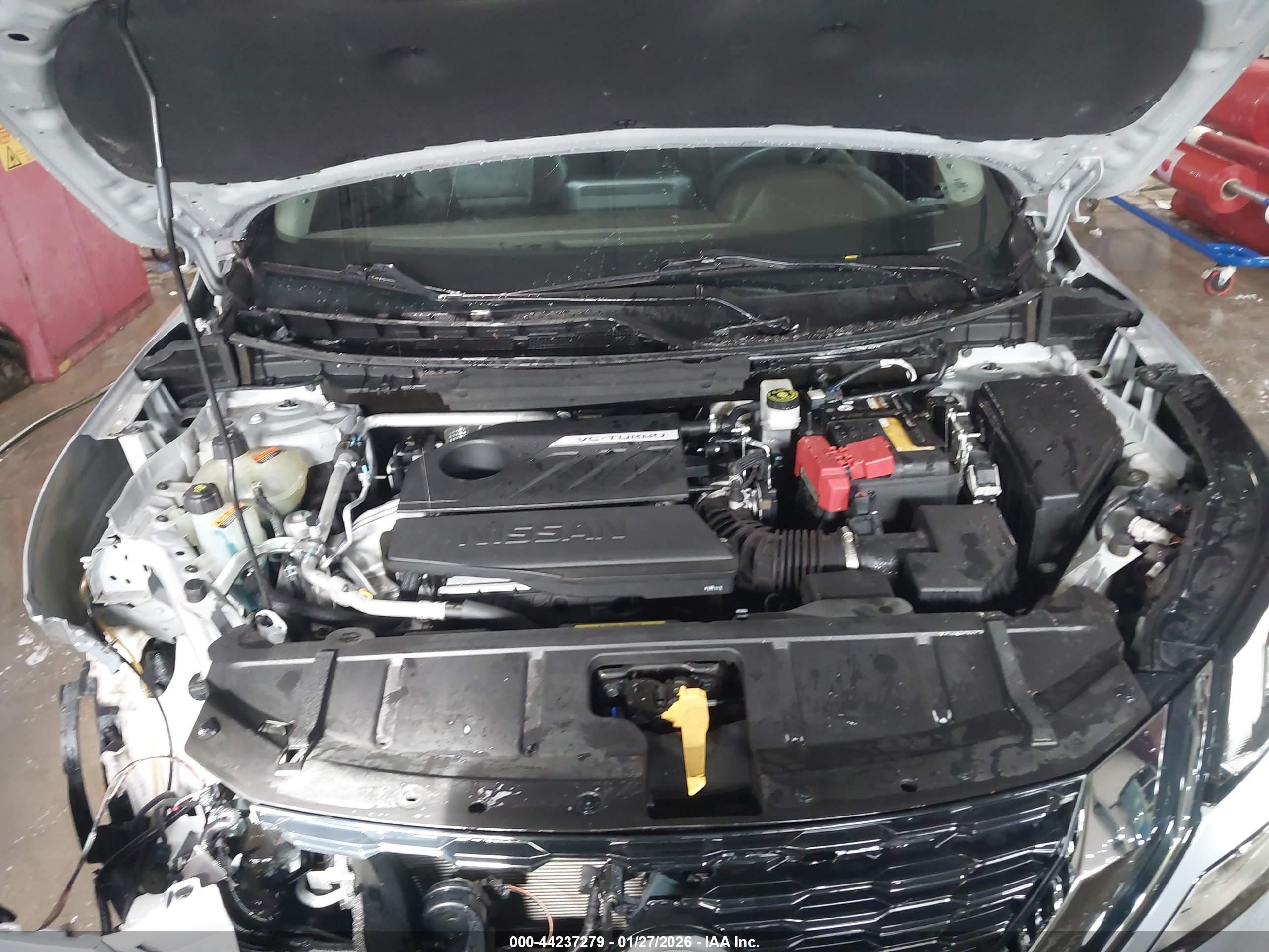 NISSAN ROGUE image 10