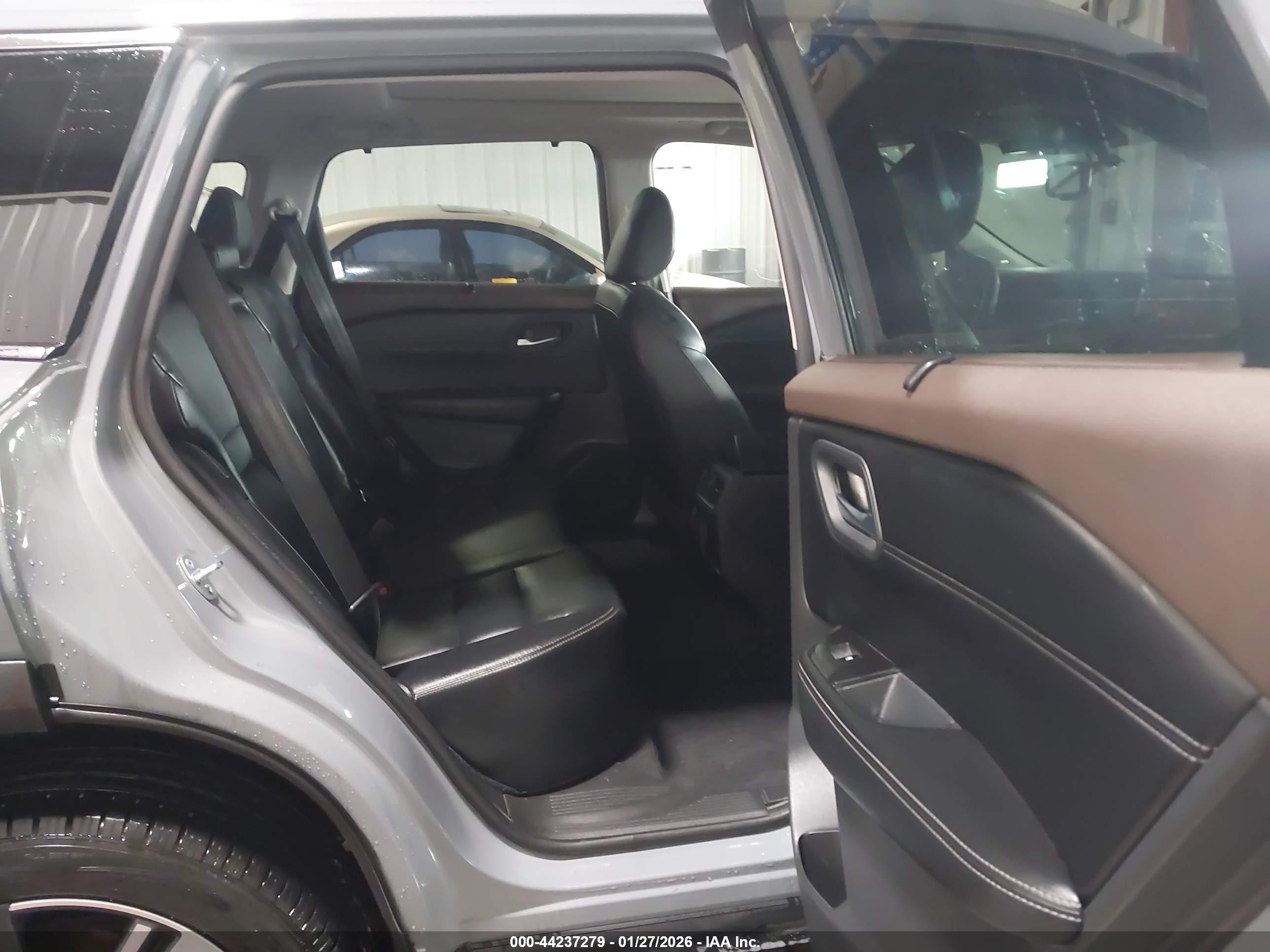NISSAN ROGUE image 8