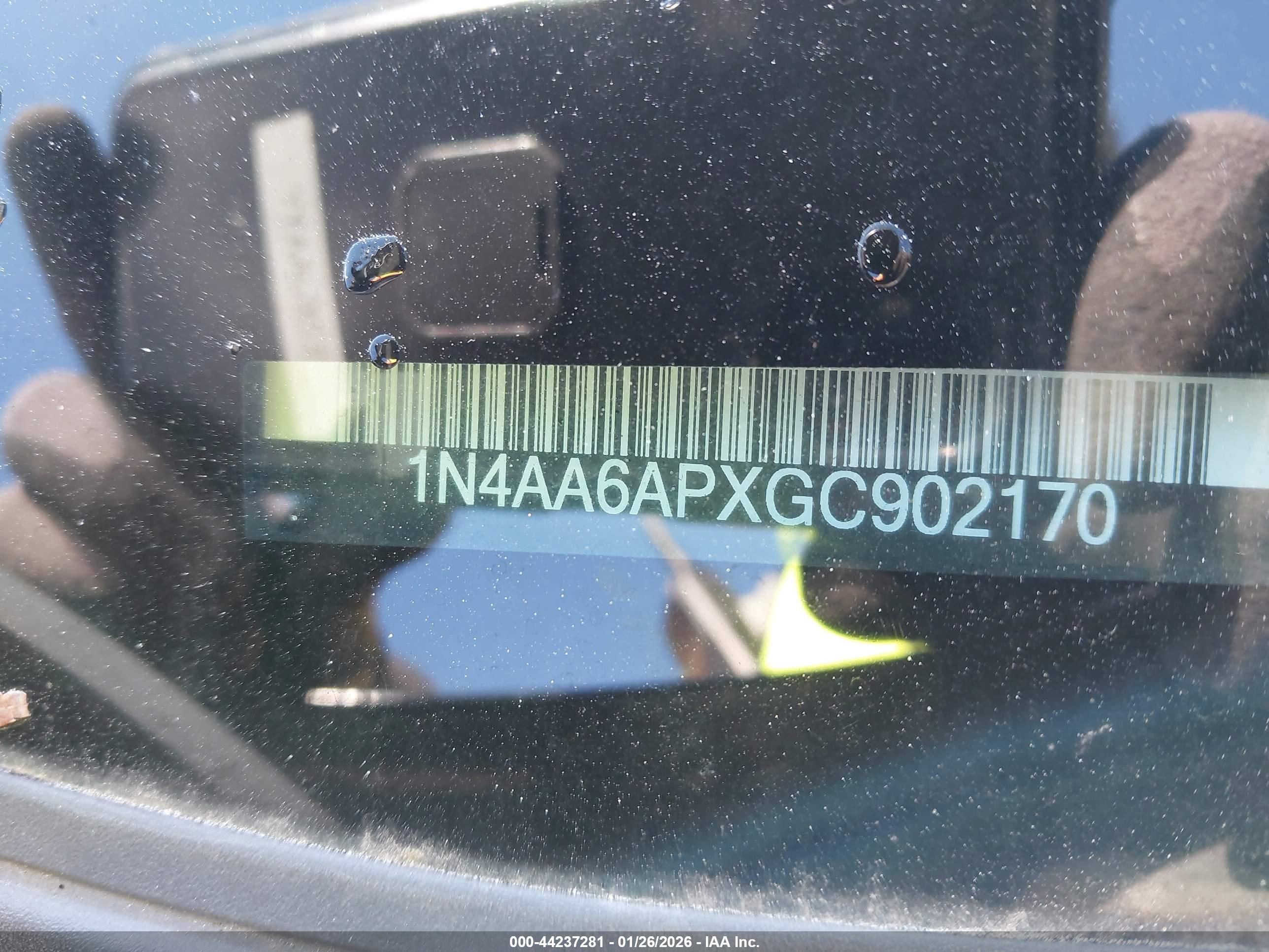 NISSAN MAXIMA image 9