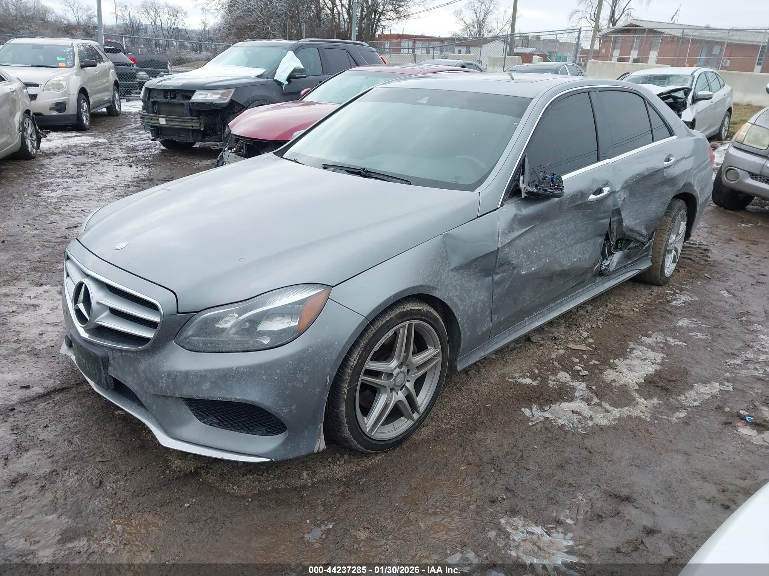 MERCEDES-BENZ E image 2