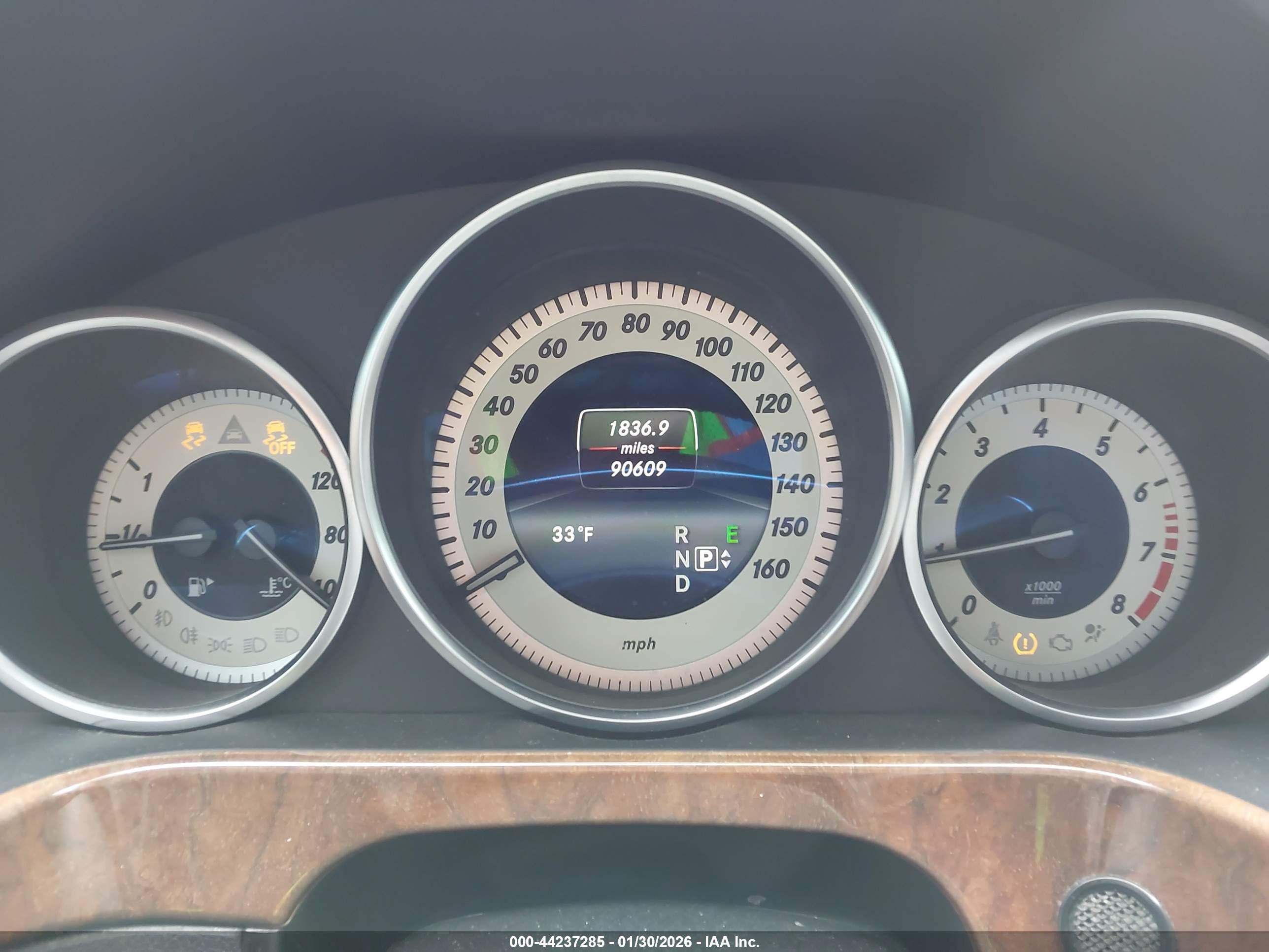 MERCEDES-BENZ E image 7