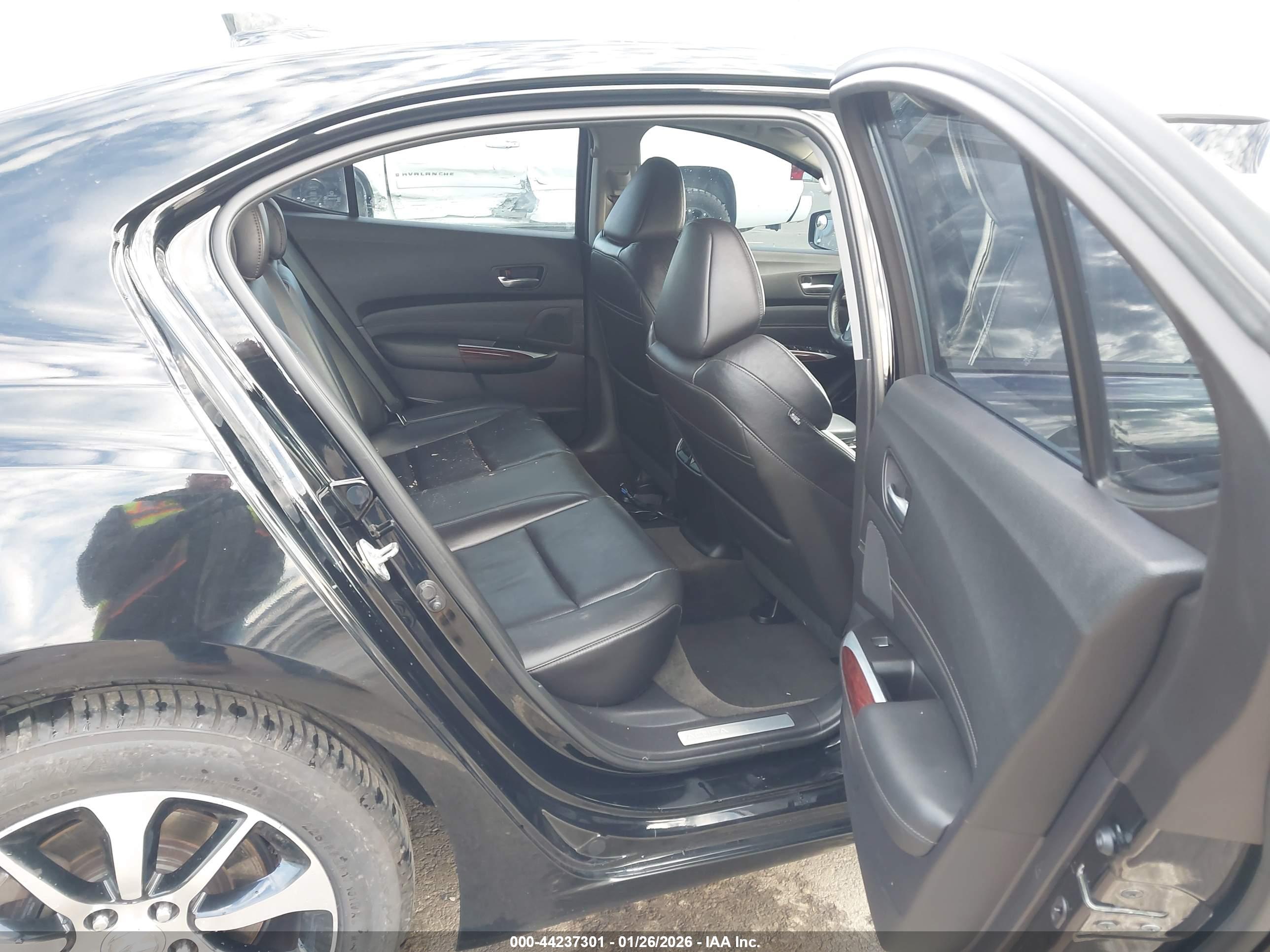 ACURA TLX image 8
