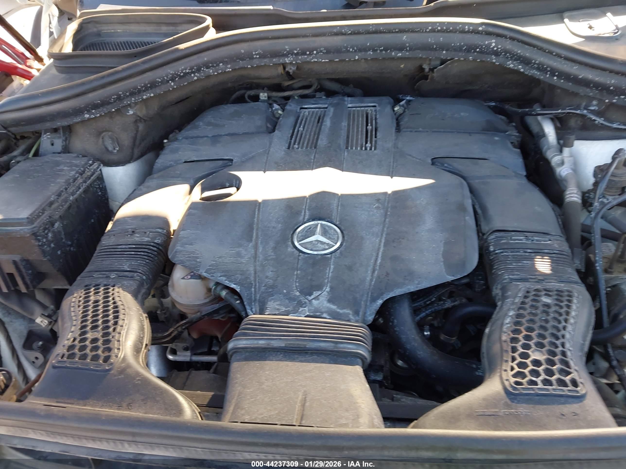 MERCEDES-BENZ GLS image 10