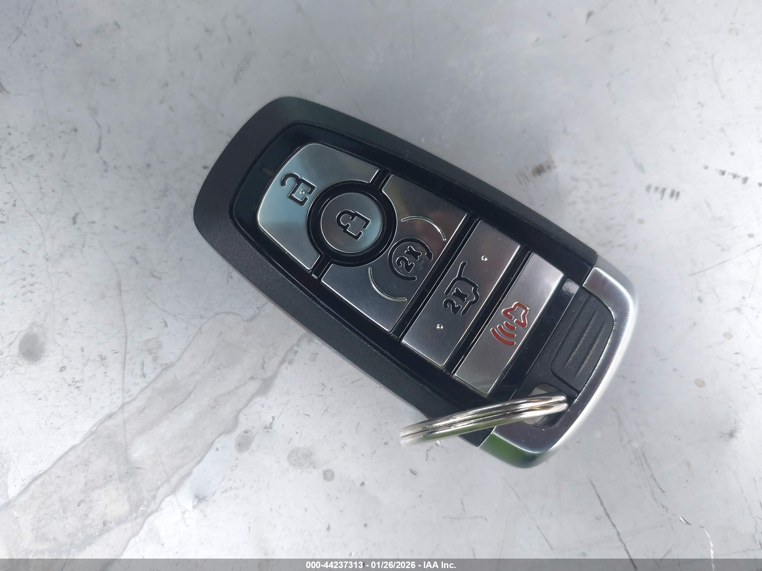 FORD EXPLORER image 11