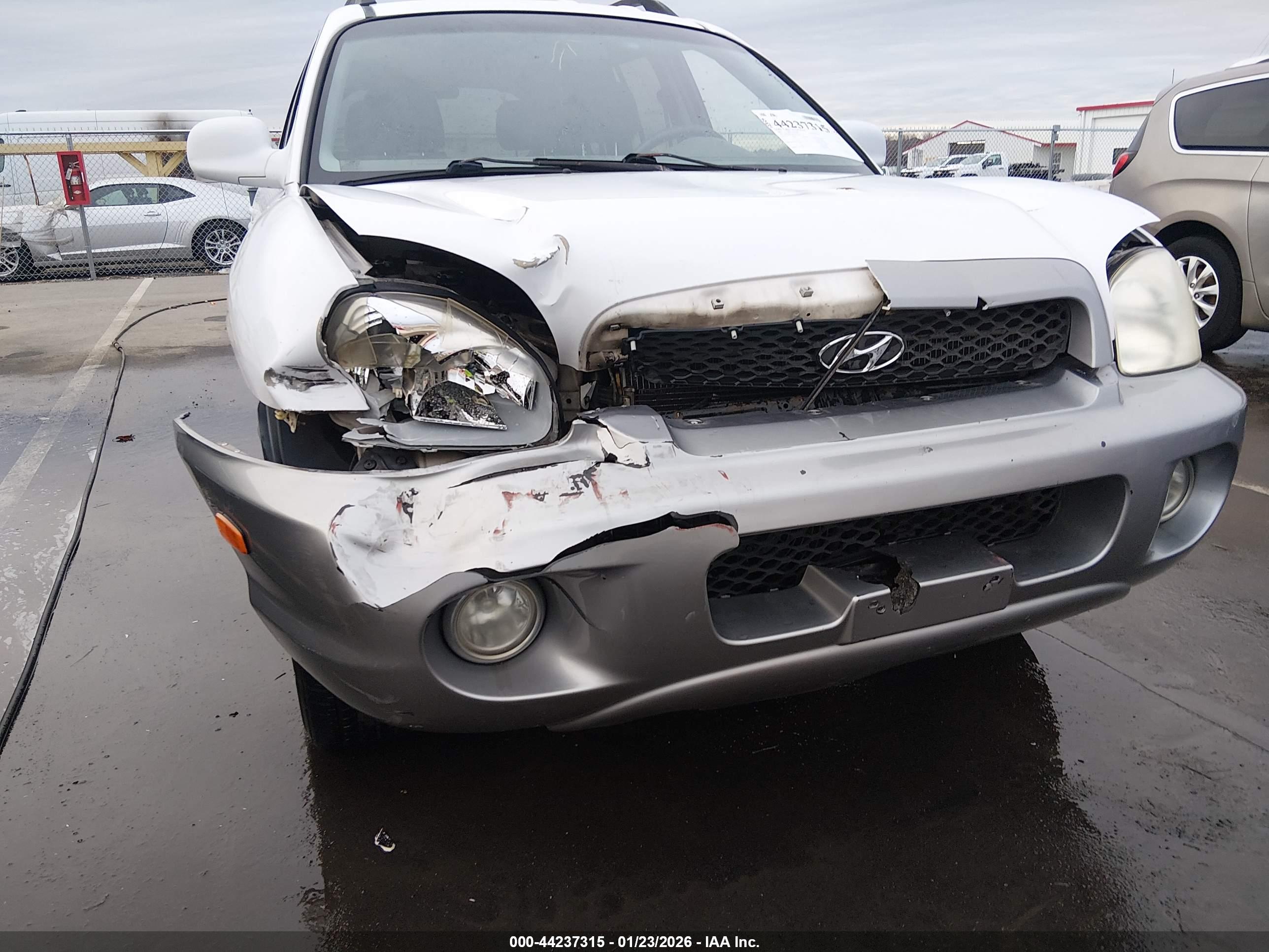 HYUNDAI SANTA image 6