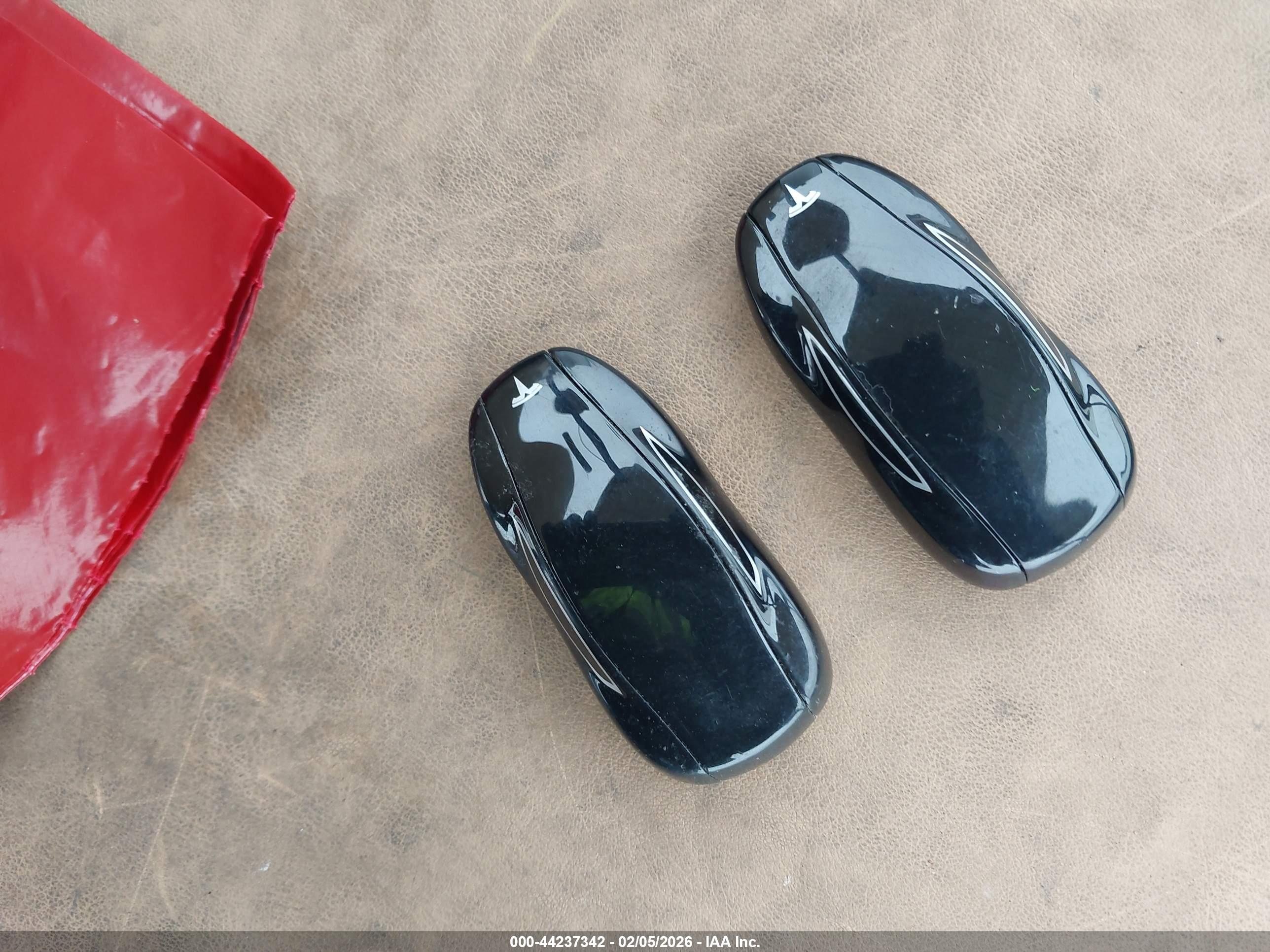 TESLA MODEL image 11