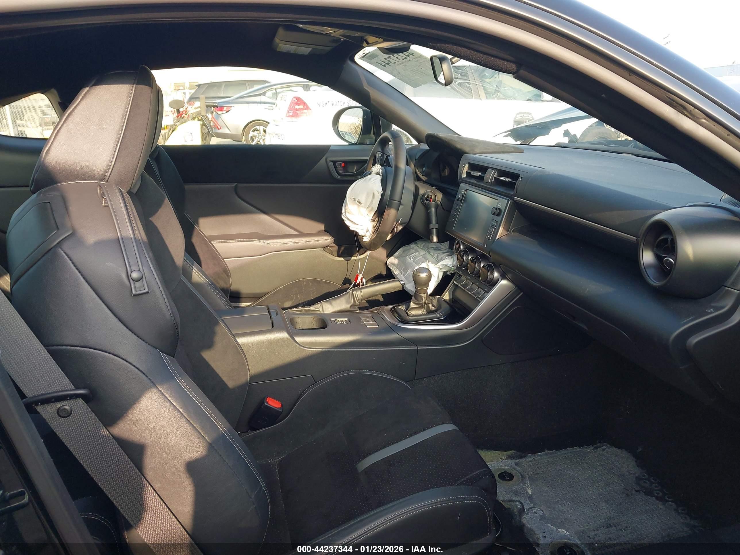TOYOTA GR86 image 5