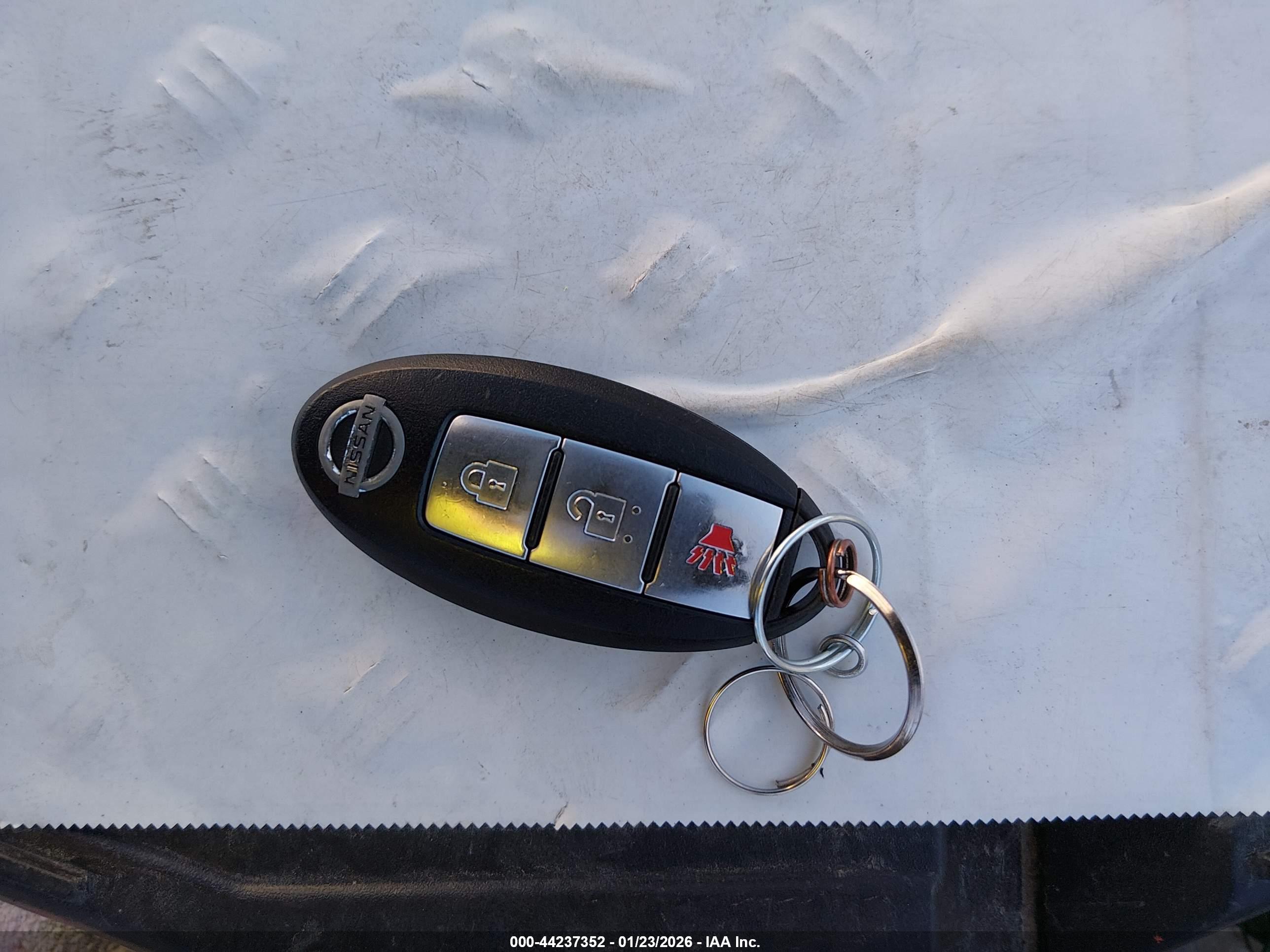 NISSAN ROGUE image 11