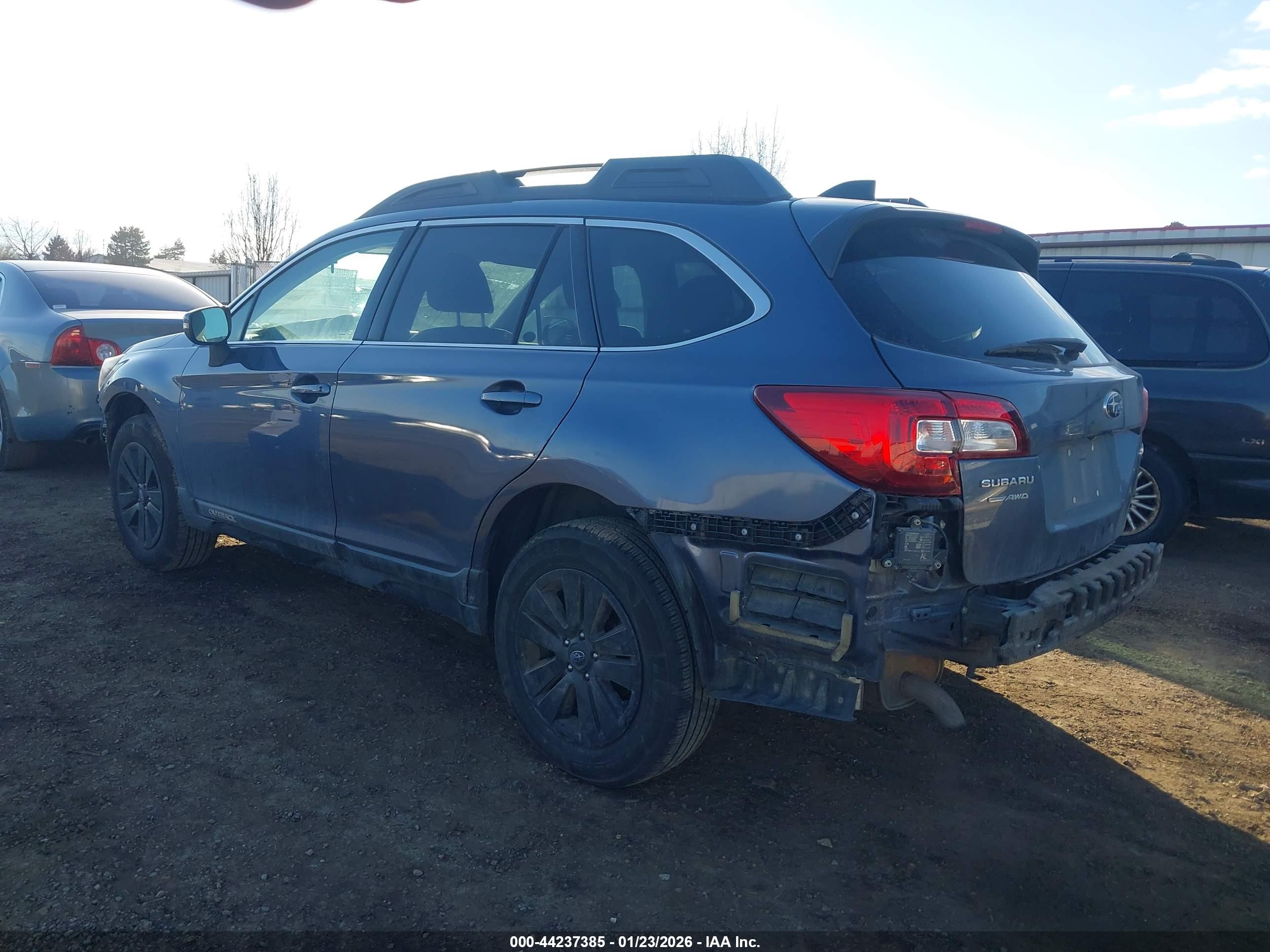 SUBARU OUTBACK image 3