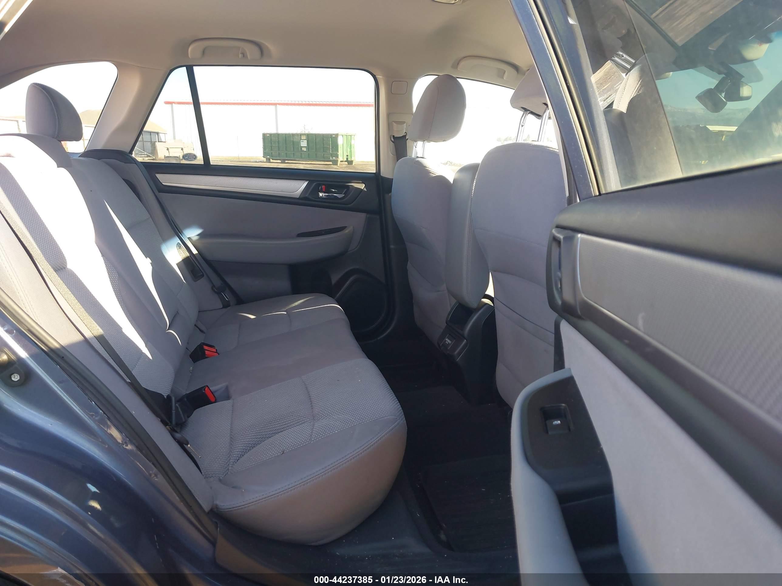 SUBARU OUTBACK image 8