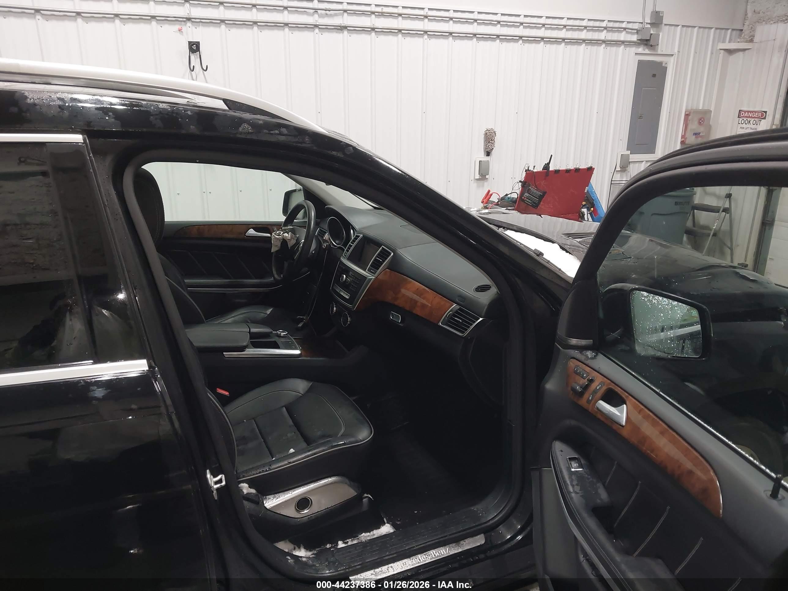 MERCEDES-BENZ GL image 5