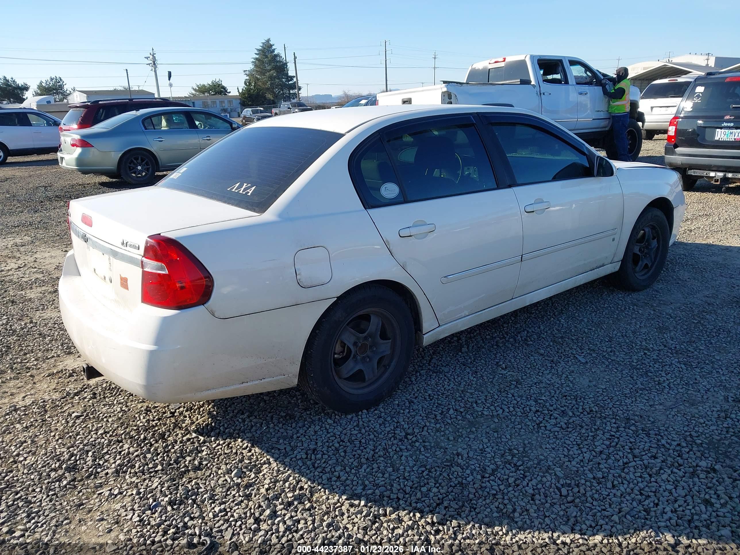 CHEVROLET MALIBU image 4