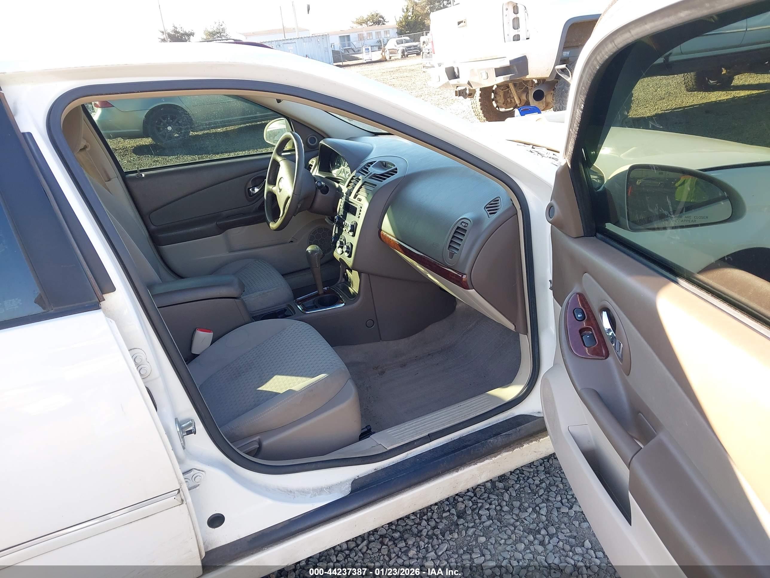 CHEVROLET MALIBU image 5