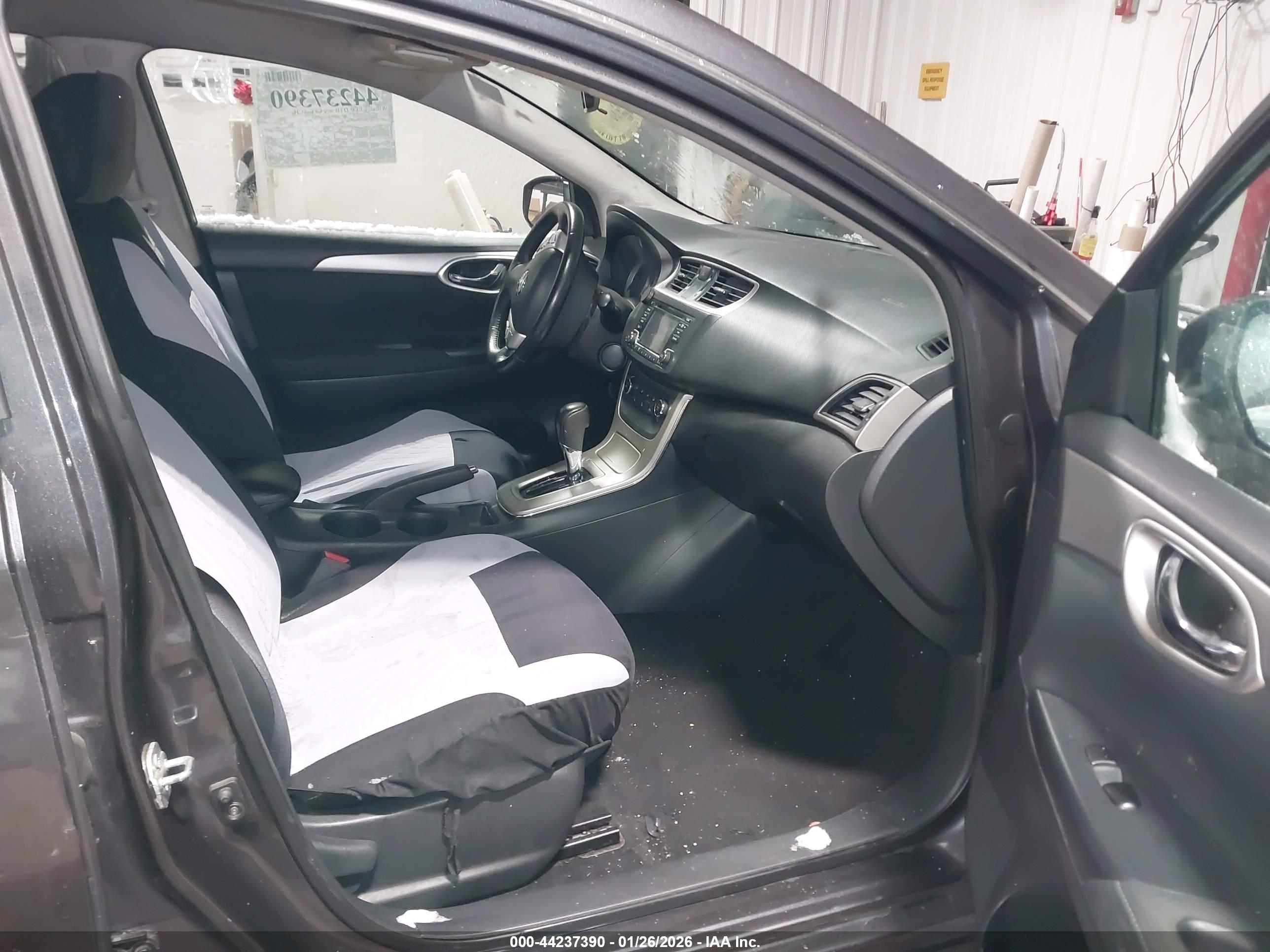 NISSAN SENTRA image 5