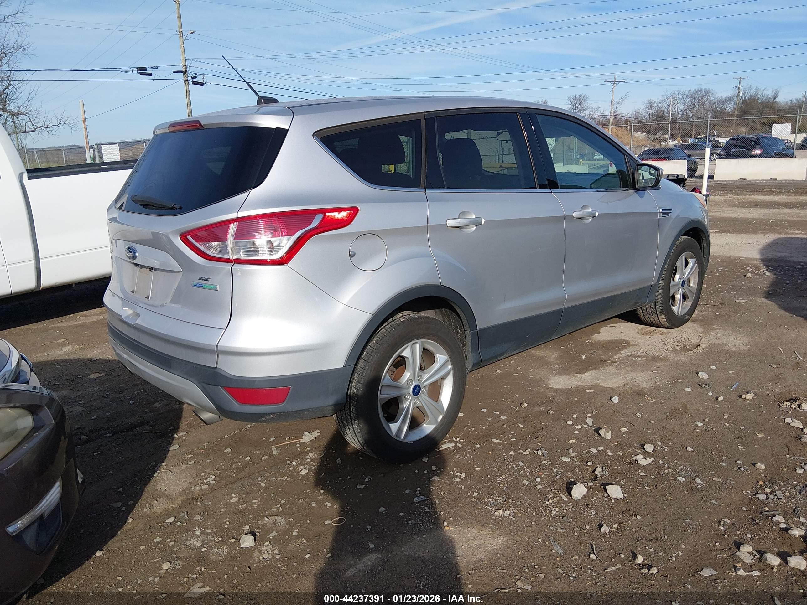 FORD ESCAPE image 4