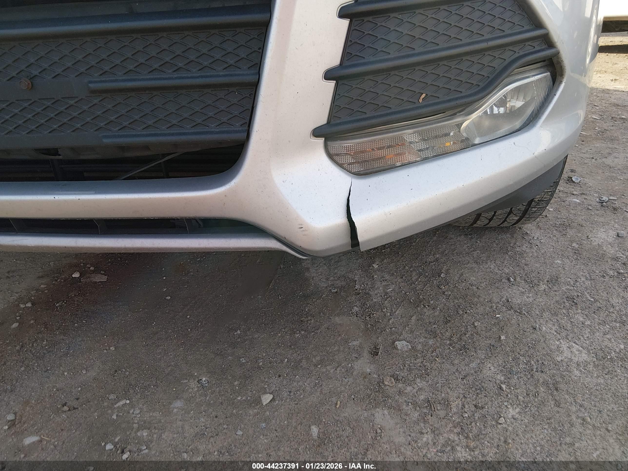 FORD ESCAPE image 6
