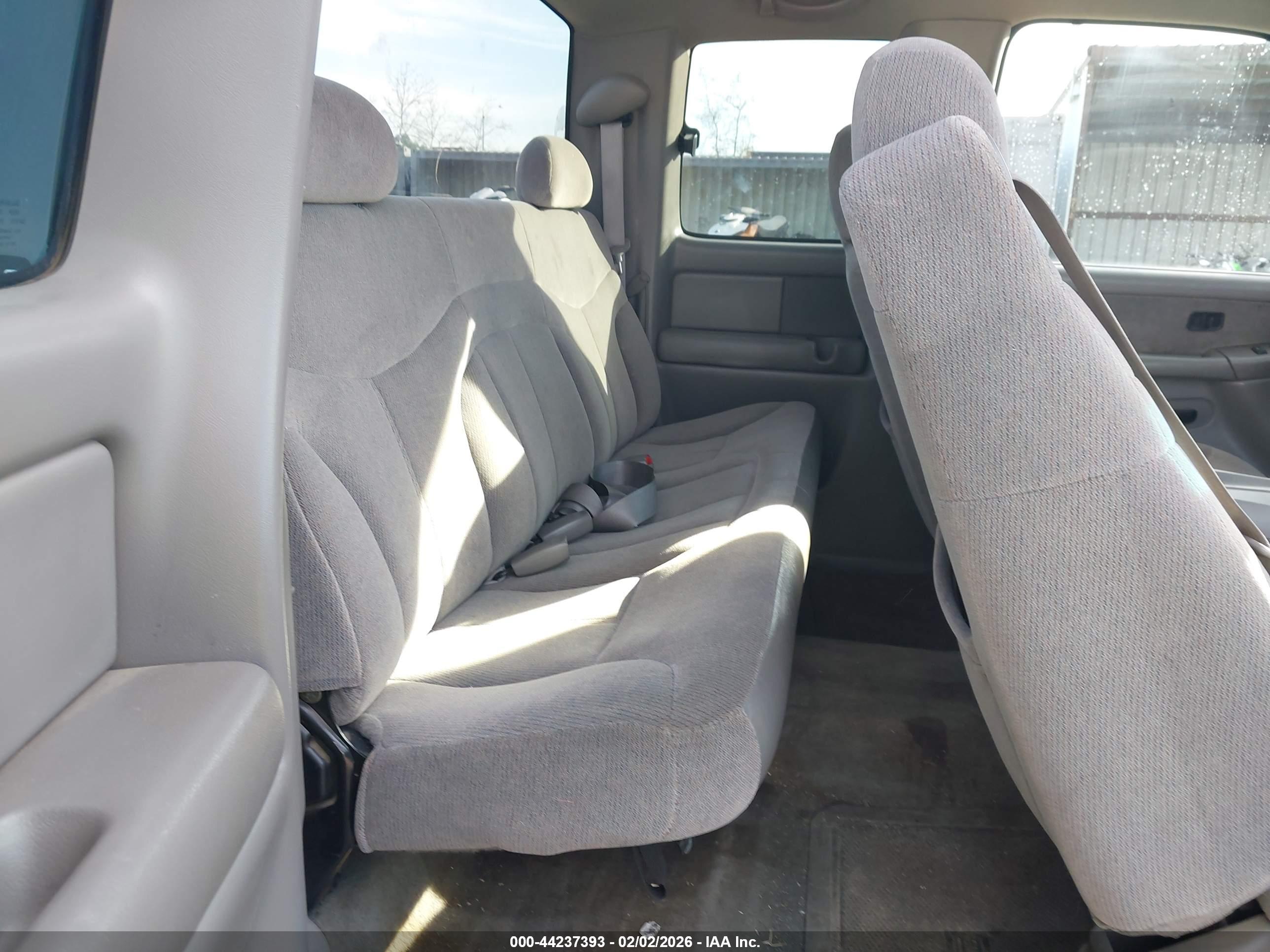 GMC SIERRA image 8