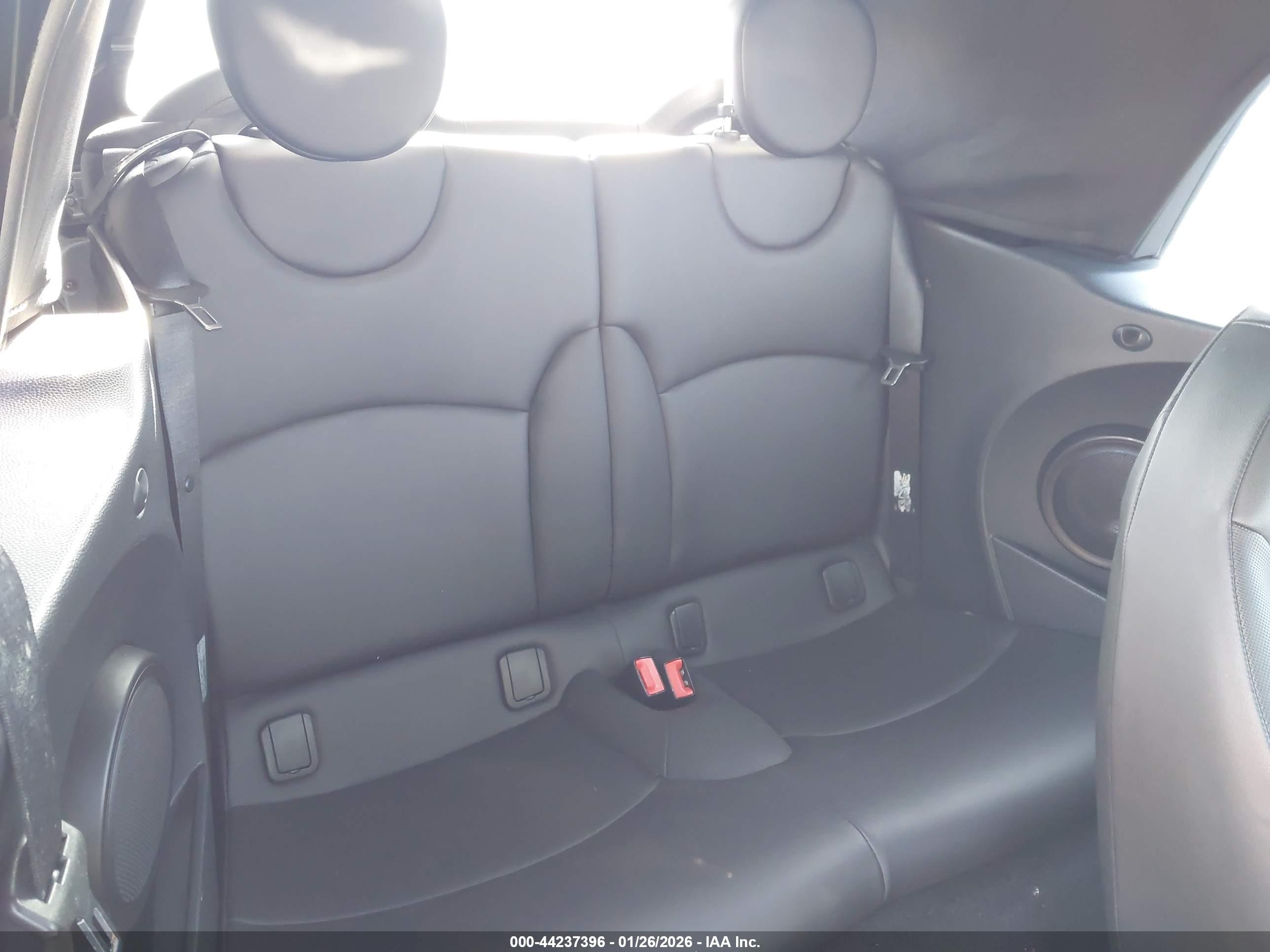 MINI COOPER image 8