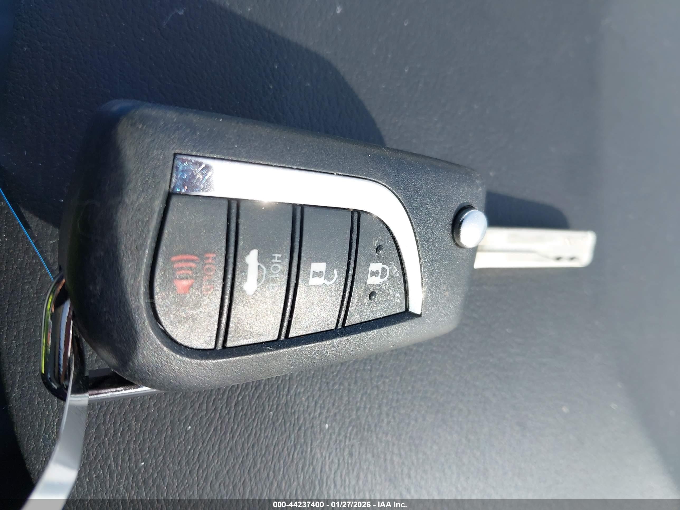 TOYOTA COROLLA image 11