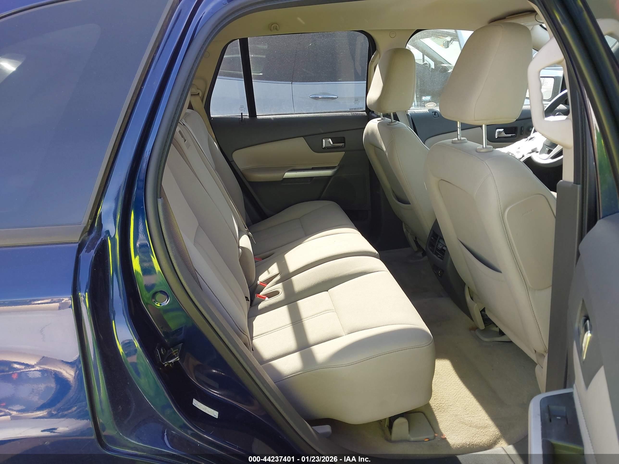 FORD EDGE image 8
