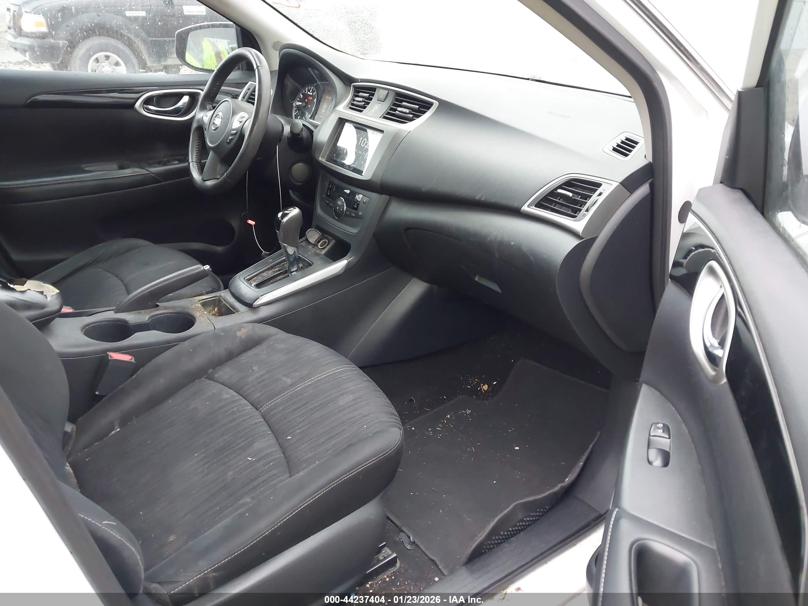 NISSAN SENTRA image 5