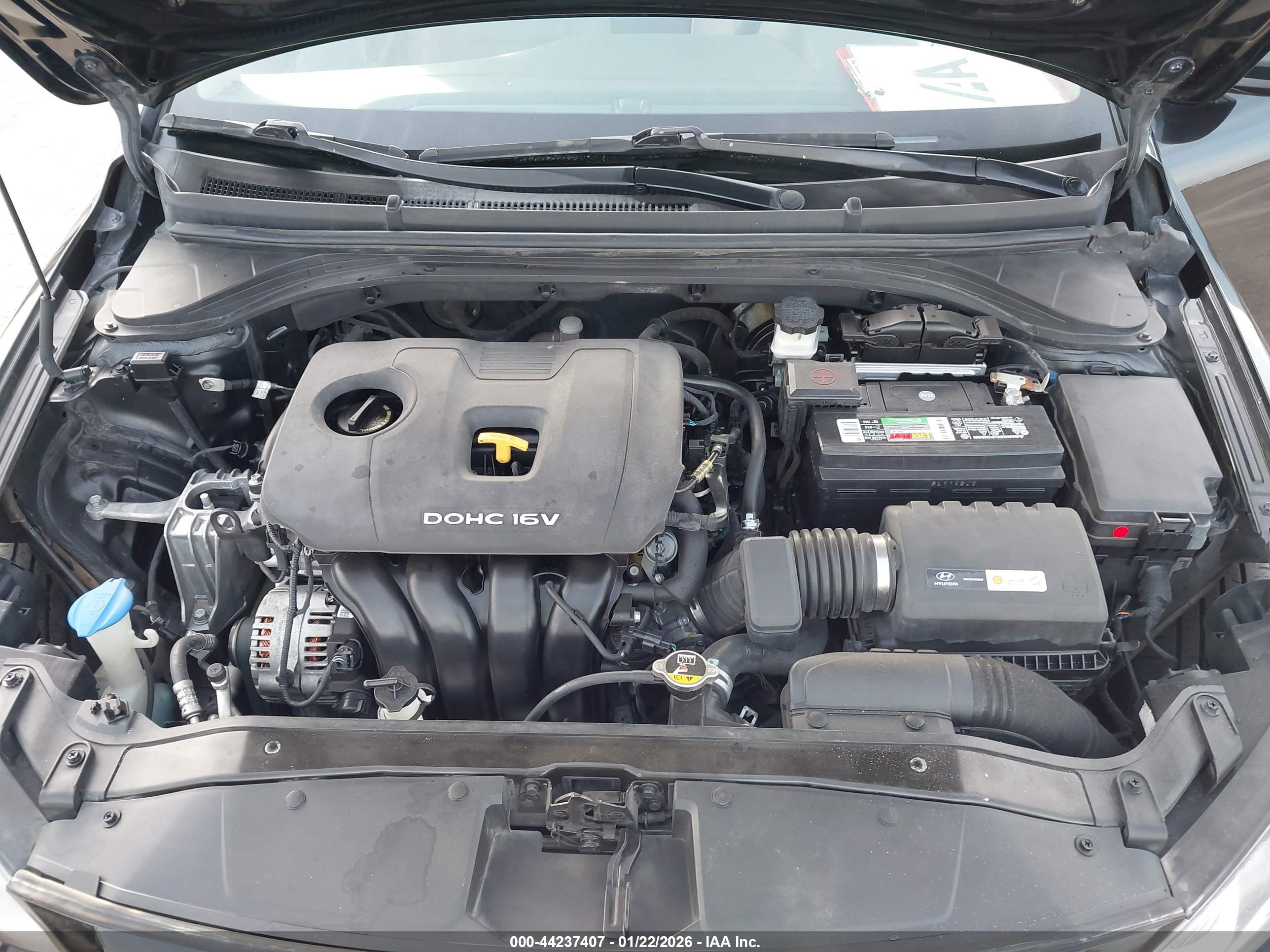 HYUNDAI ELANTRA image 10