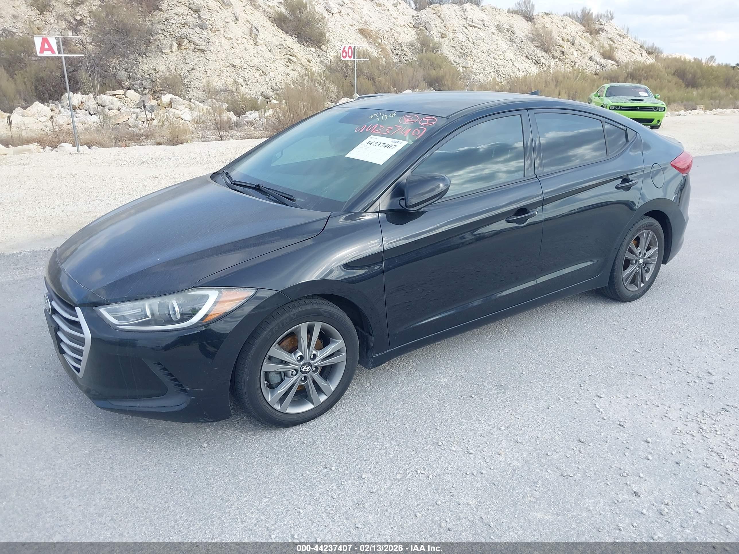 HYUNDAI ELANTRA image 2