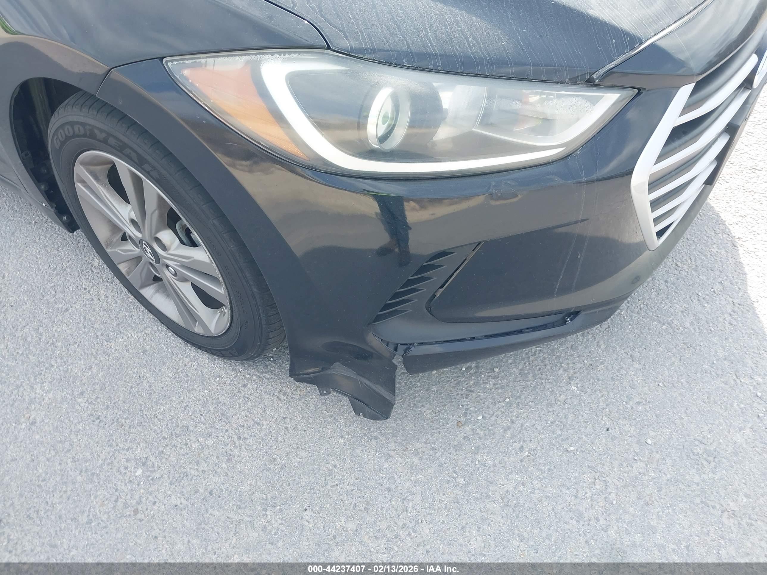 HYUNDAI ELANTRA image 6