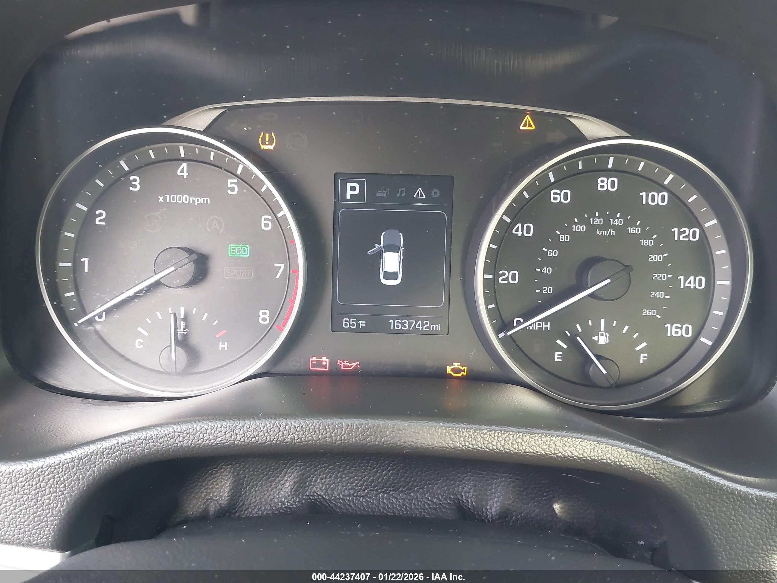 HYUNDAI ELANTRA image 7