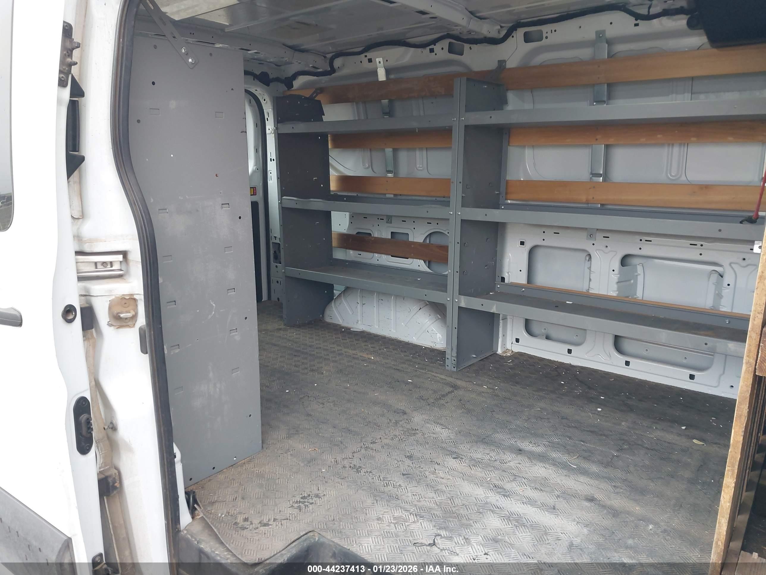 FORD TRANSIT-250 image 8