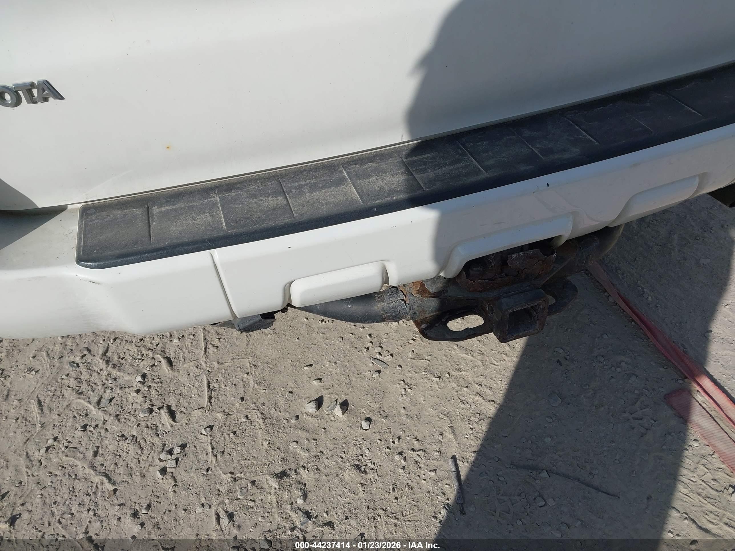 TOYOTA 4RUNNER image 6