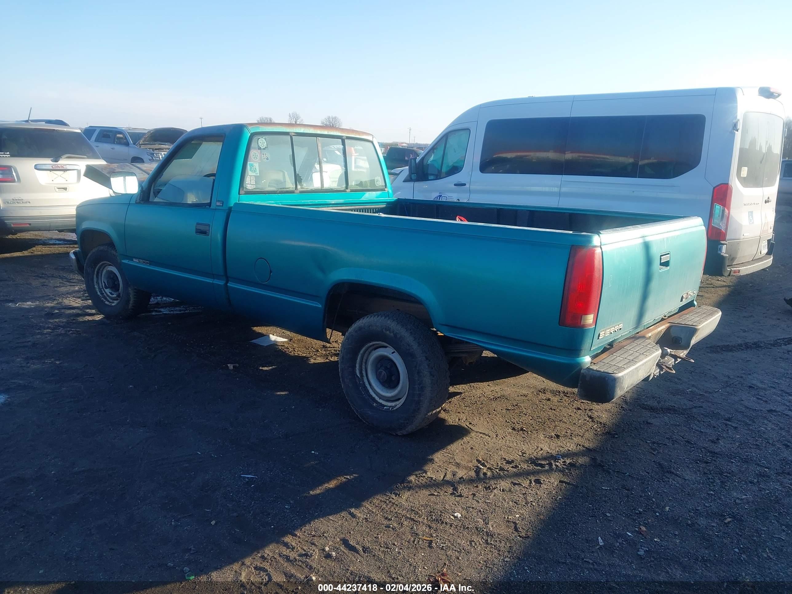 GMC SIERRA image 3