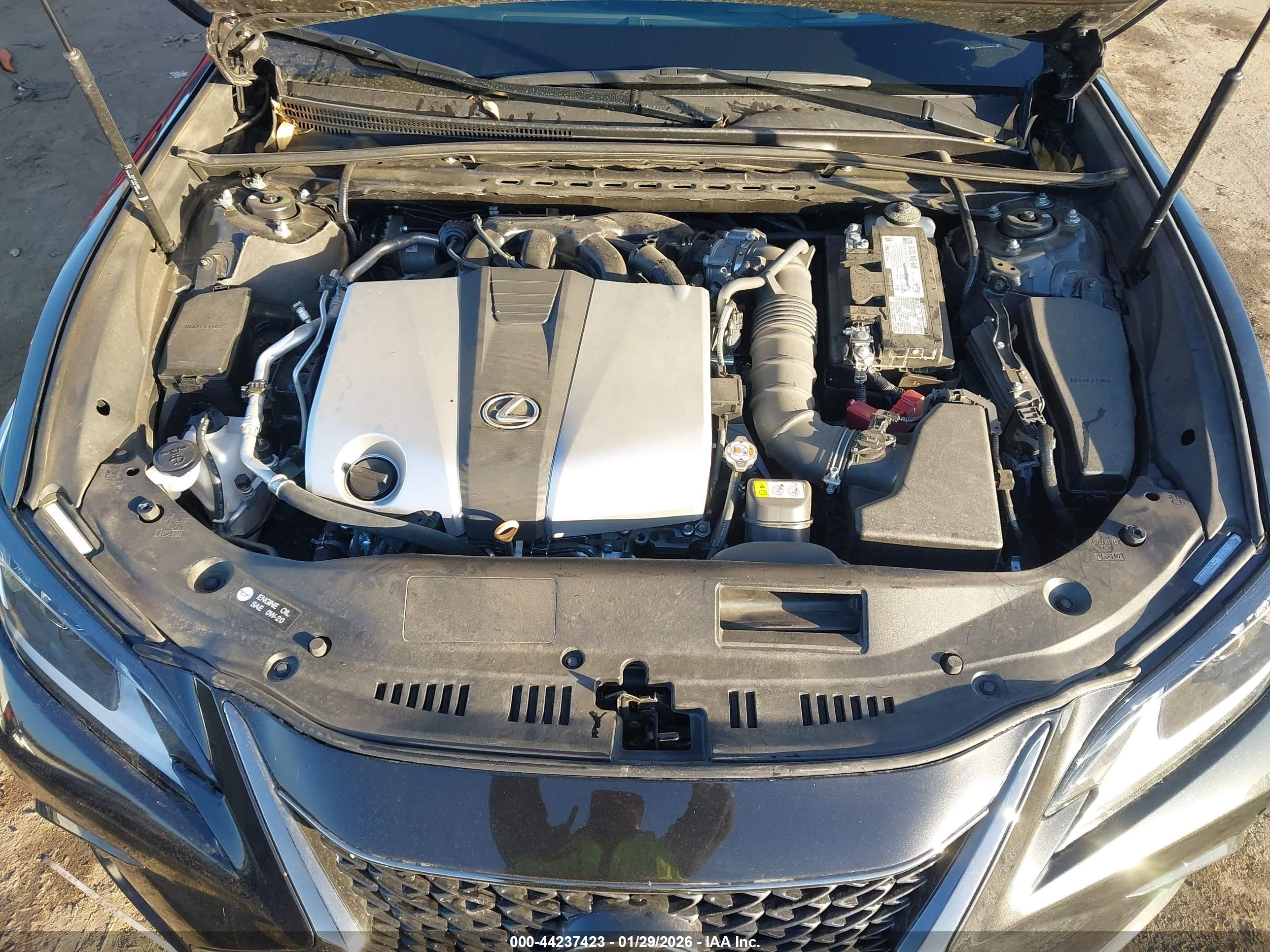 LEXUS ES image 10