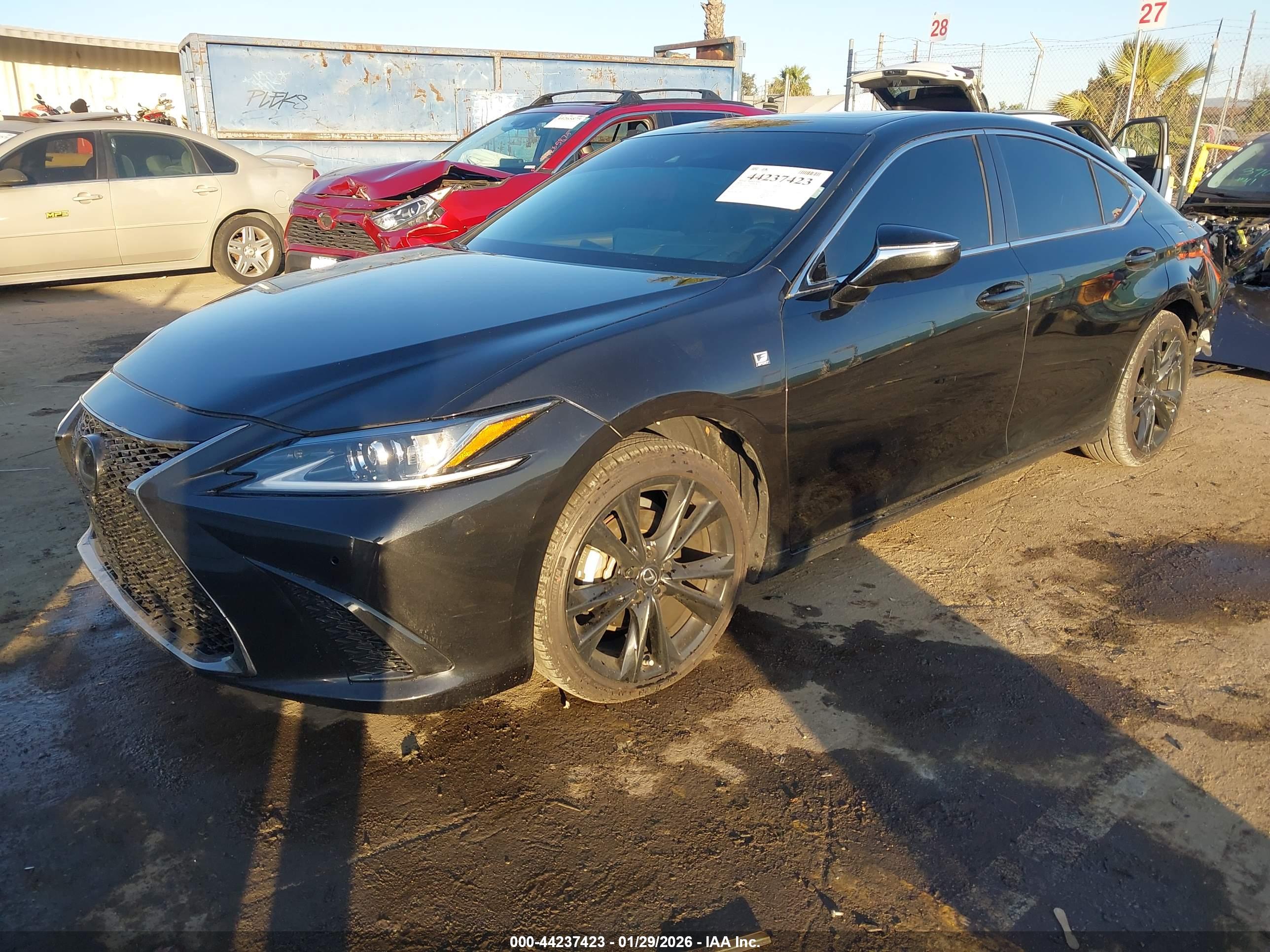 LEXUS ES image 2