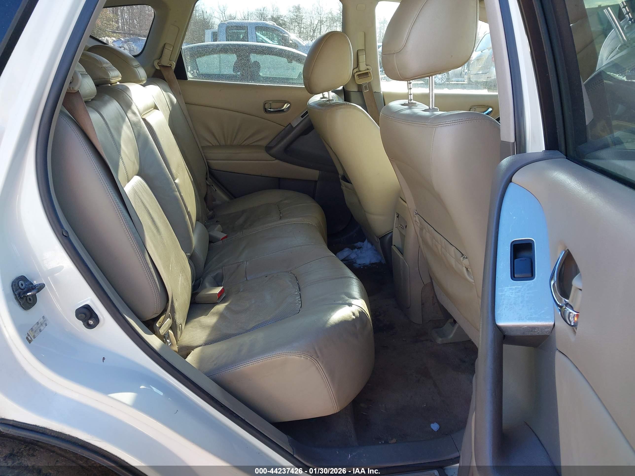 NISSAN MURANO image 8