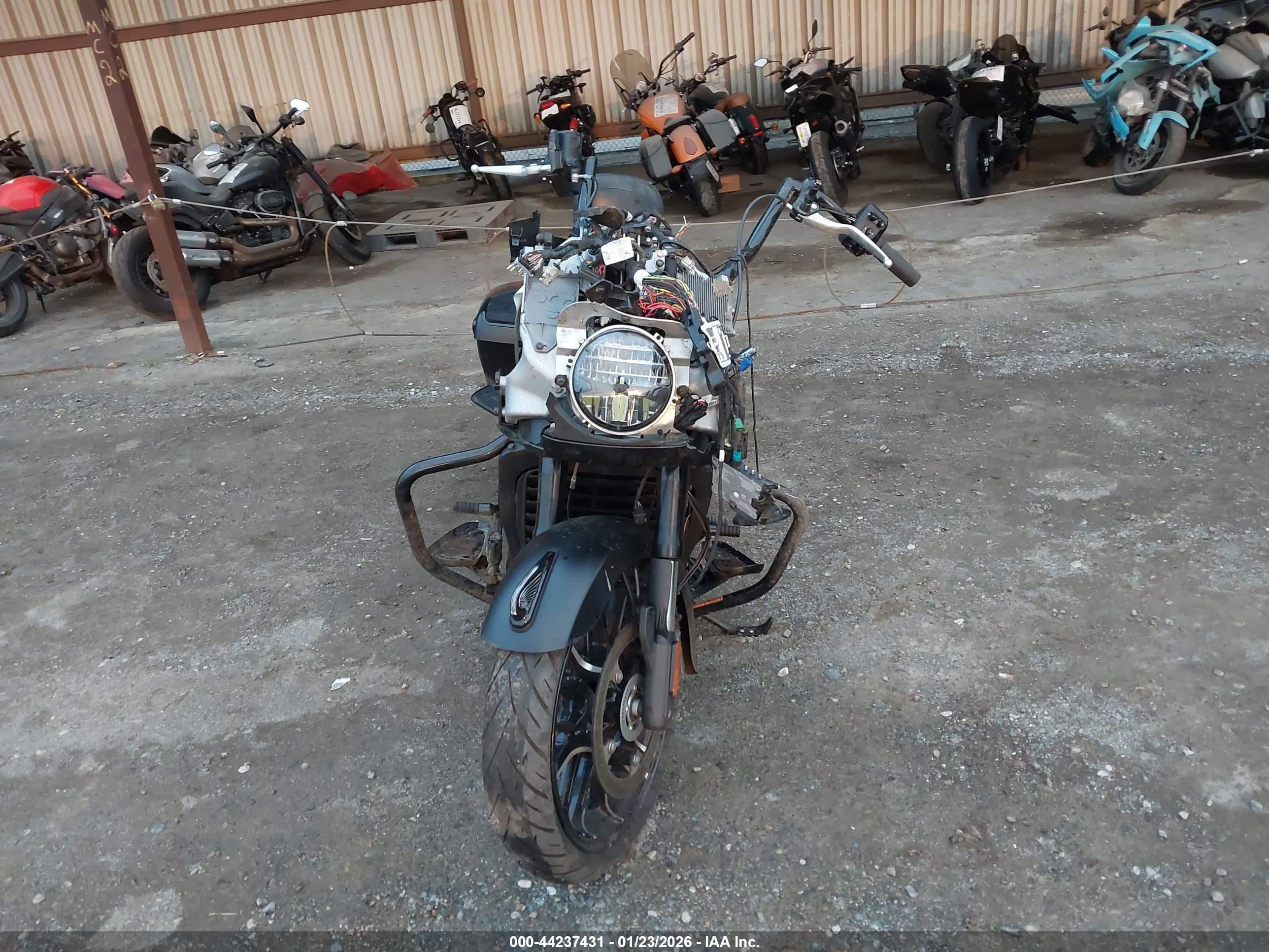 INDIAN MOTORCYCLE image 5